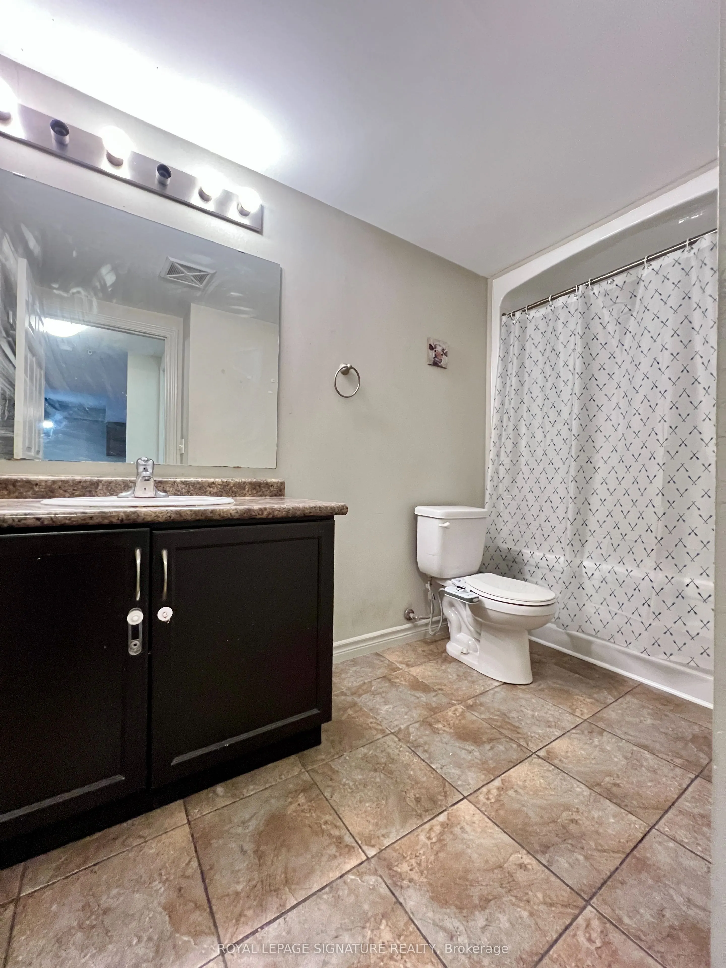 67 Kingsbury Square, #106