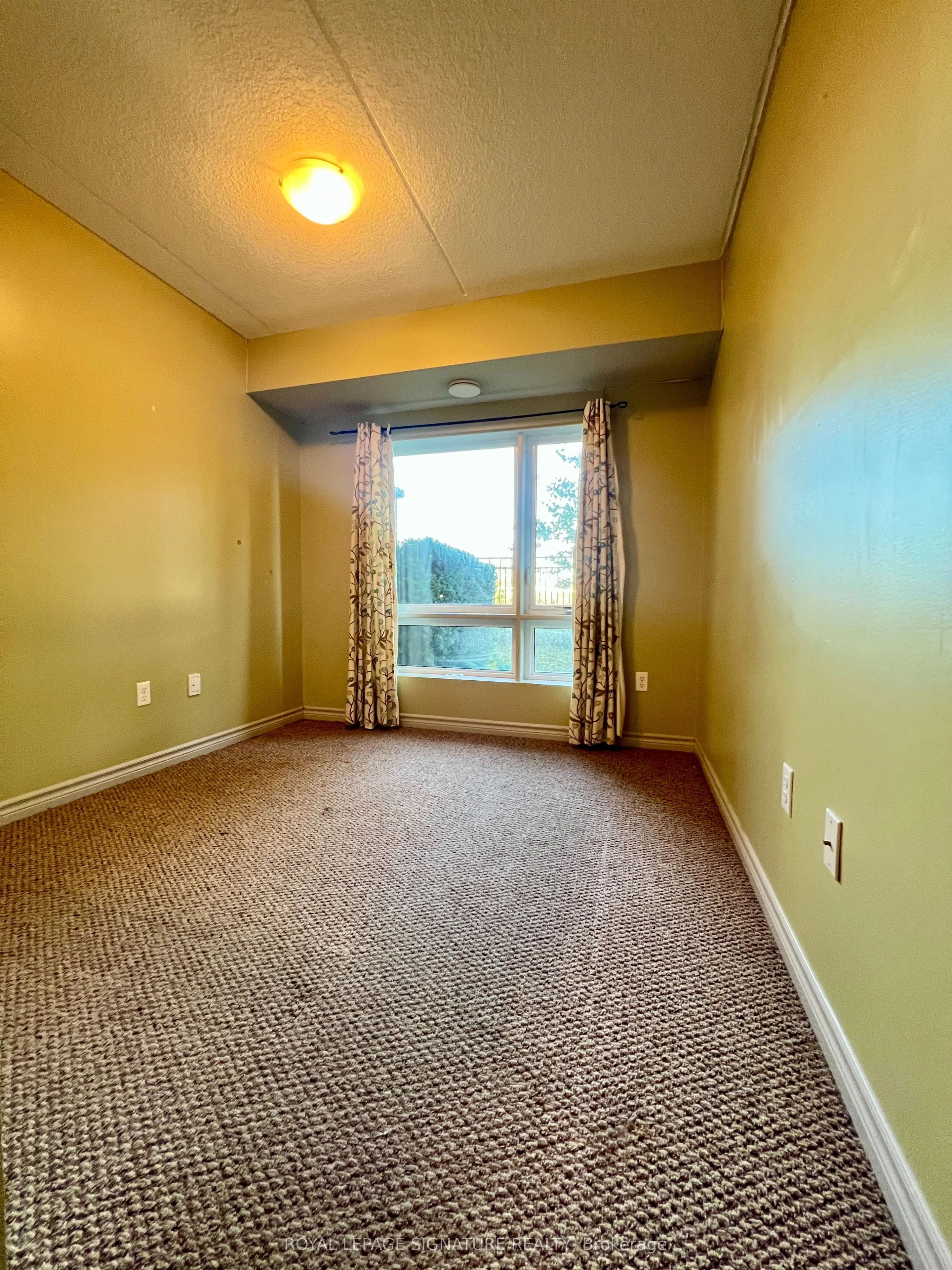 67 Kingsbury Square, #106