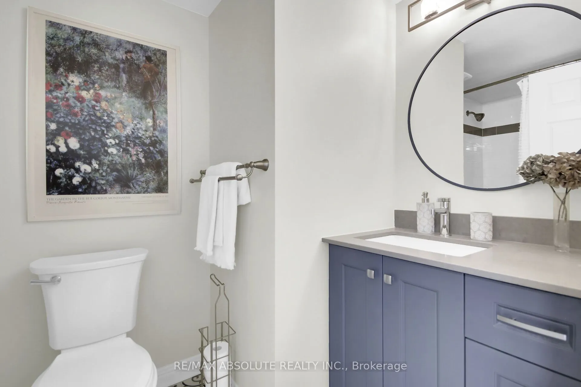 446 Gilmour Street, #302