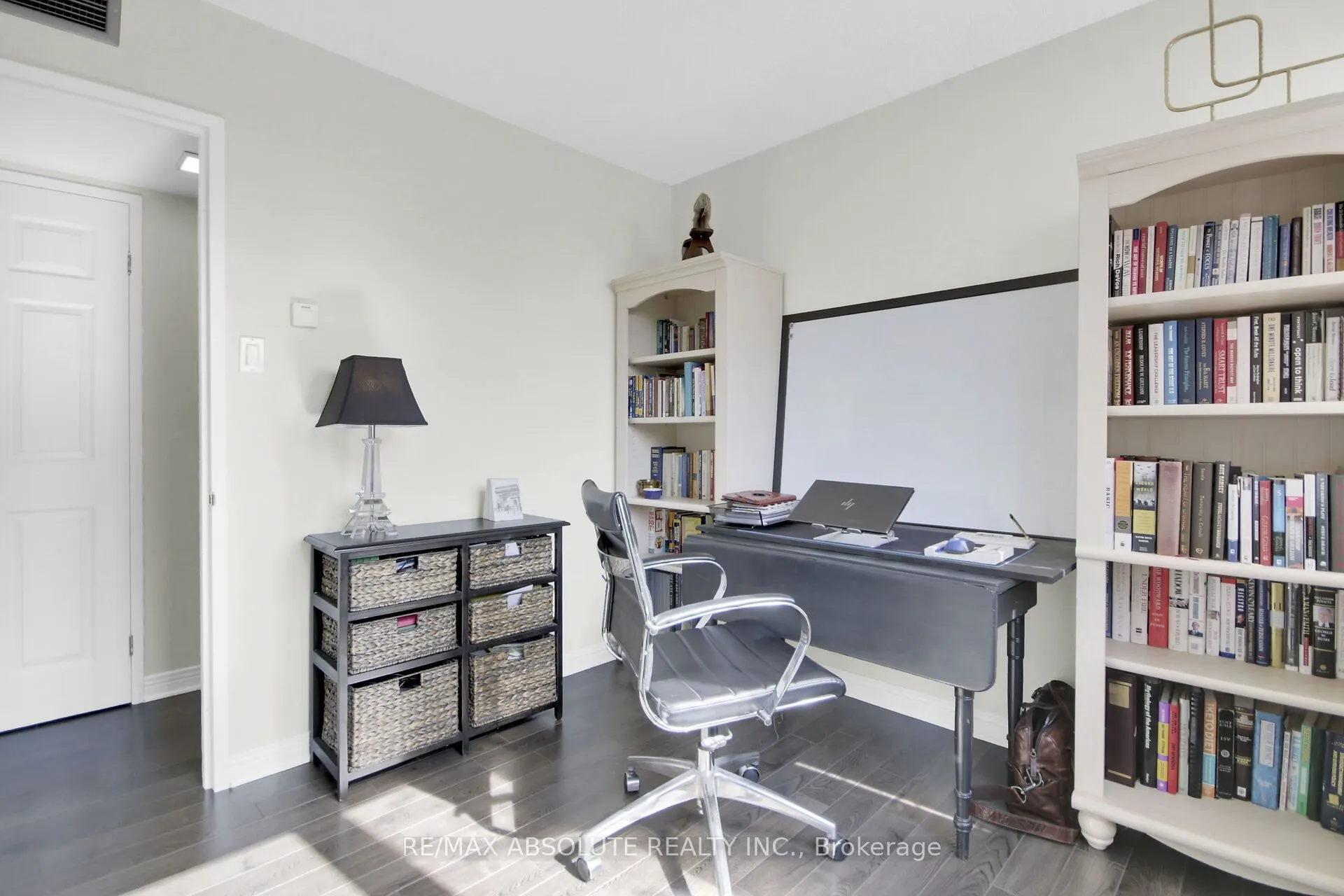 446 Gilmour Street, #302