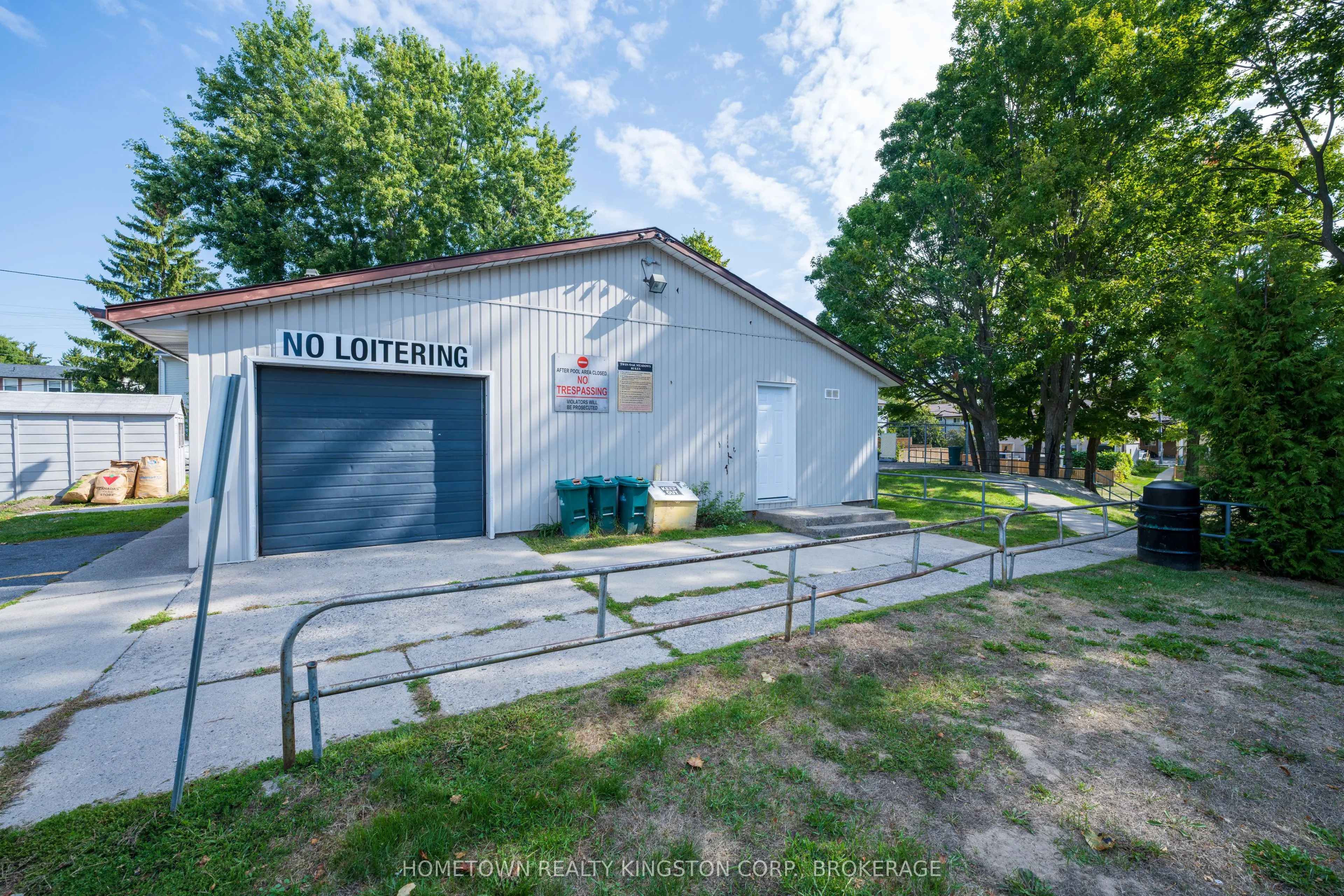 983 Oakview Avenue, #66