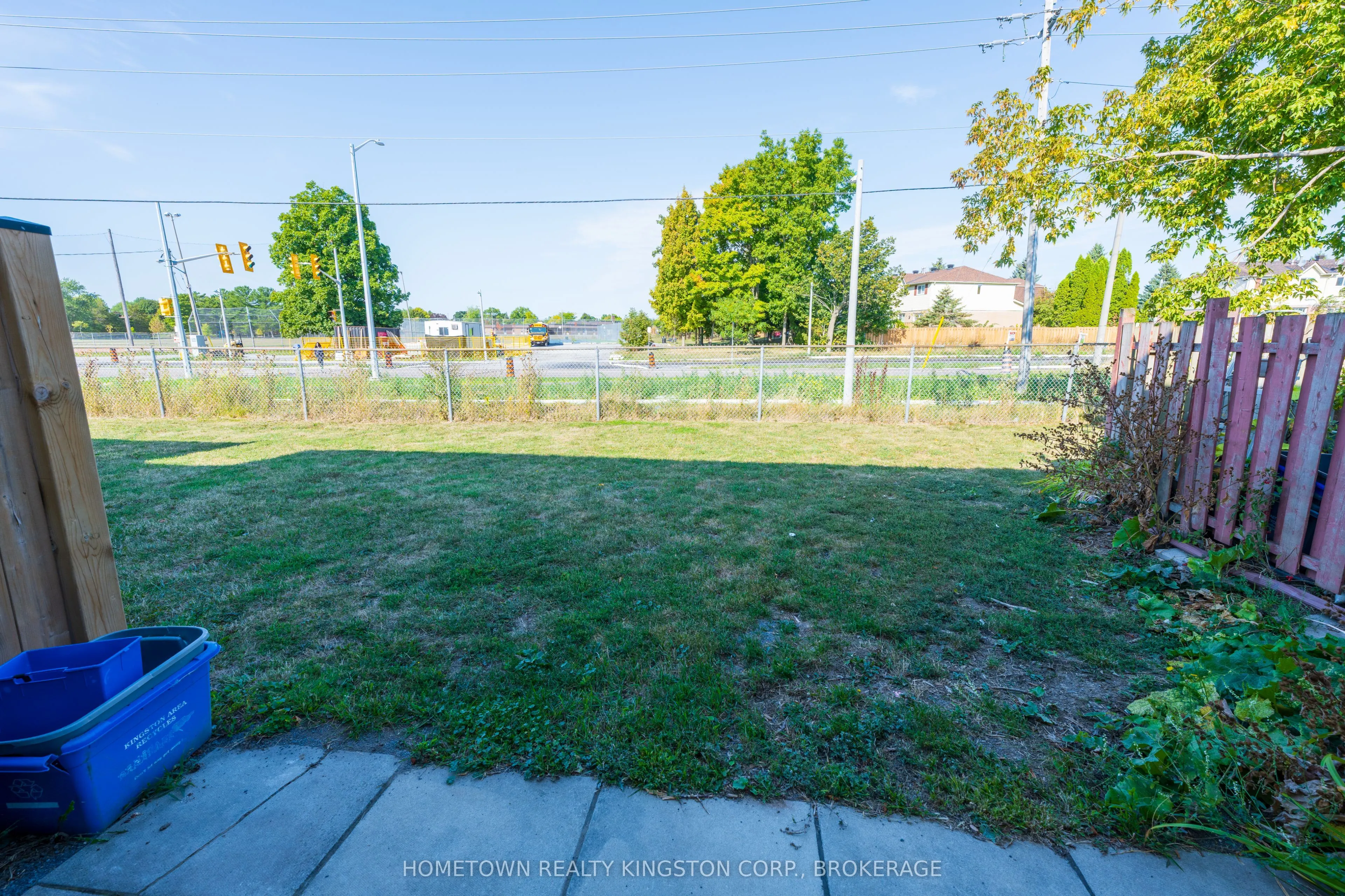 983 Oakview Avenue, #66