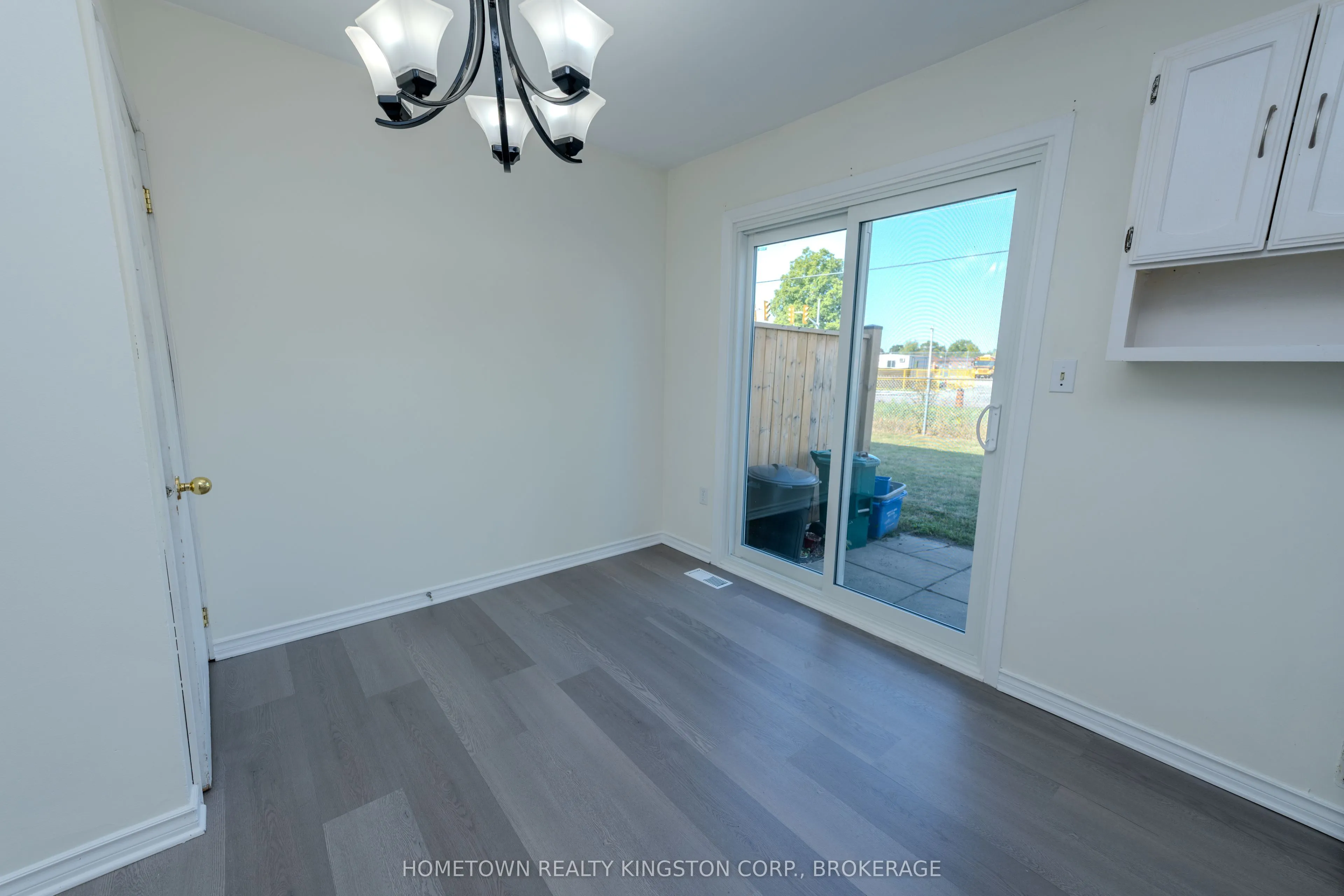 983 Oakview Avenue, #66