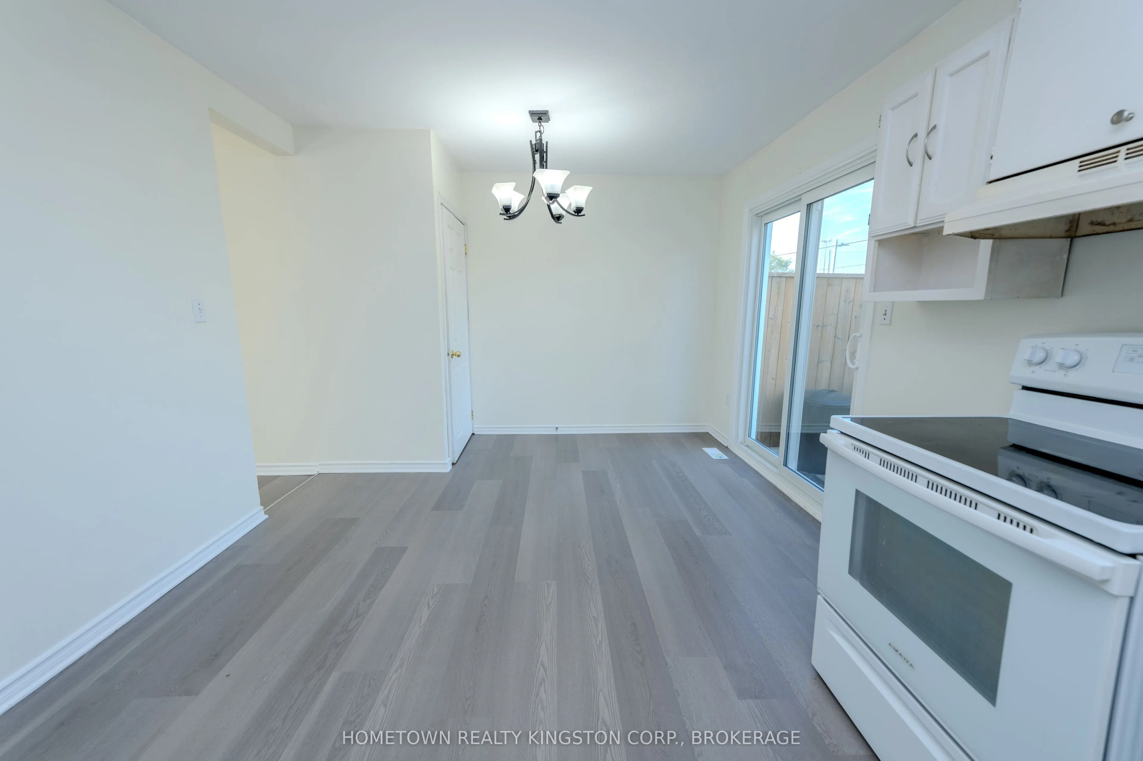 983 Oakview Avenue, #66