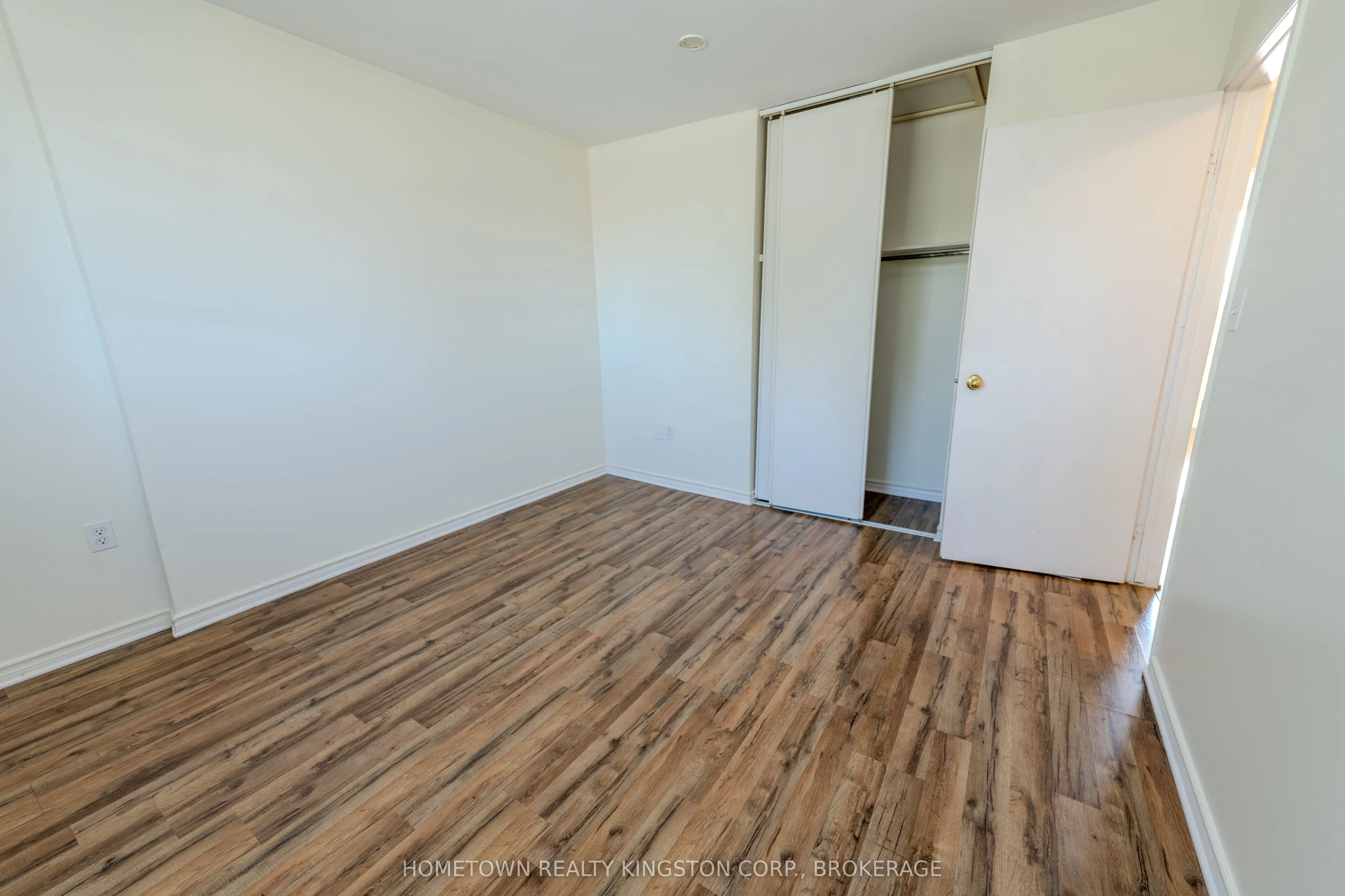 983 Oakview Avenue, #66