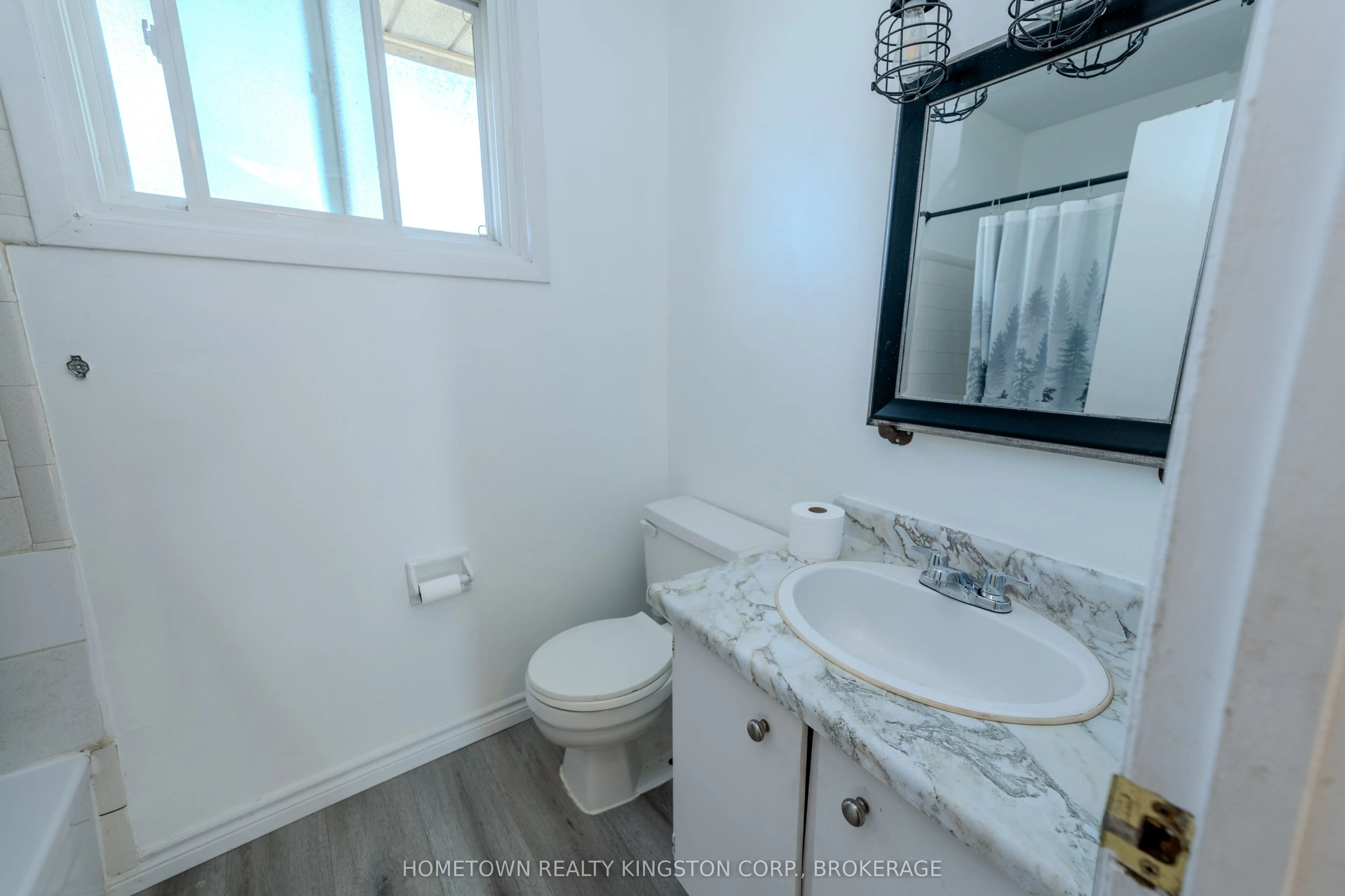983 Oakview Avenue, #66