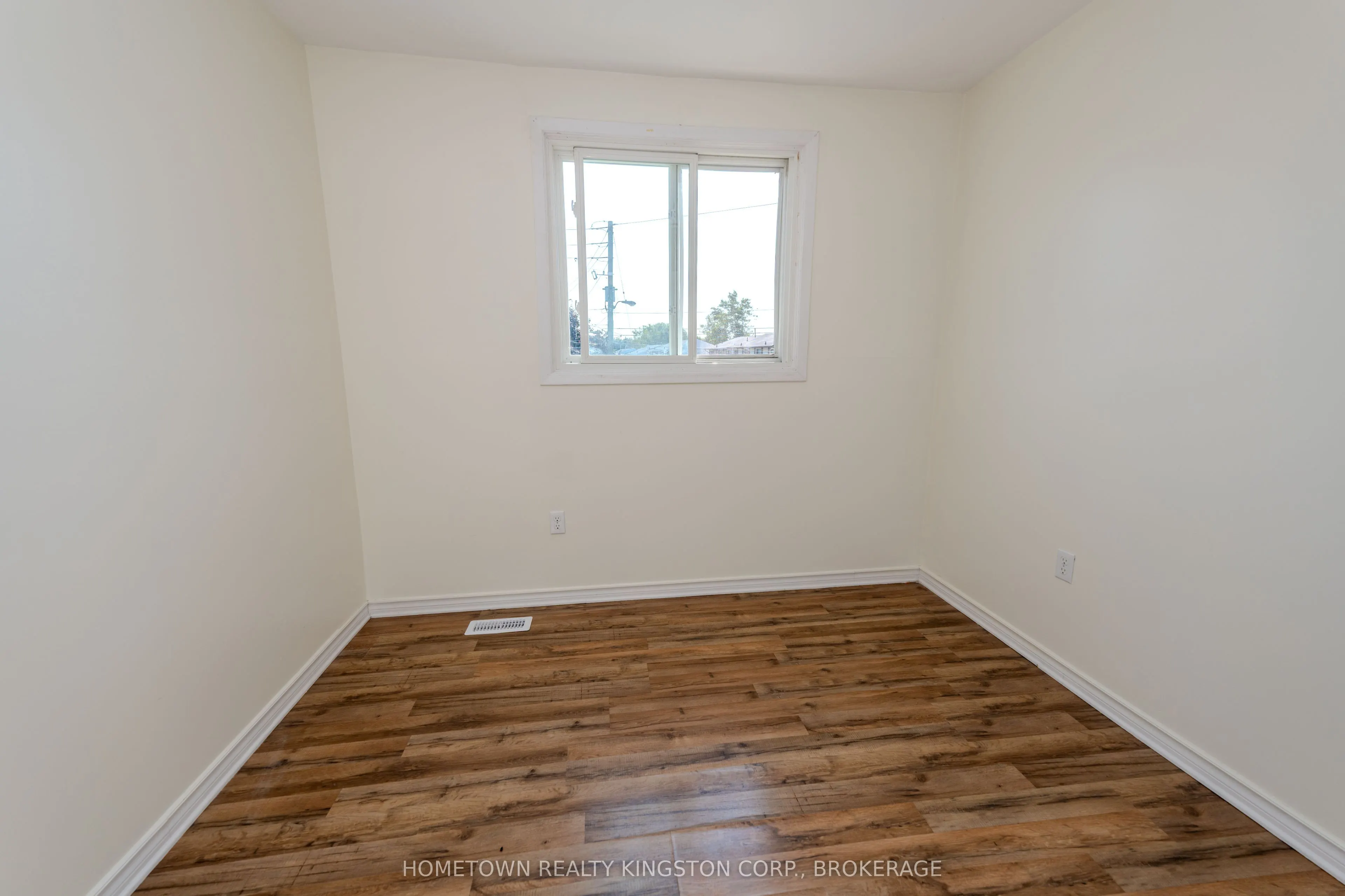 983 Oakview Avenue, #66