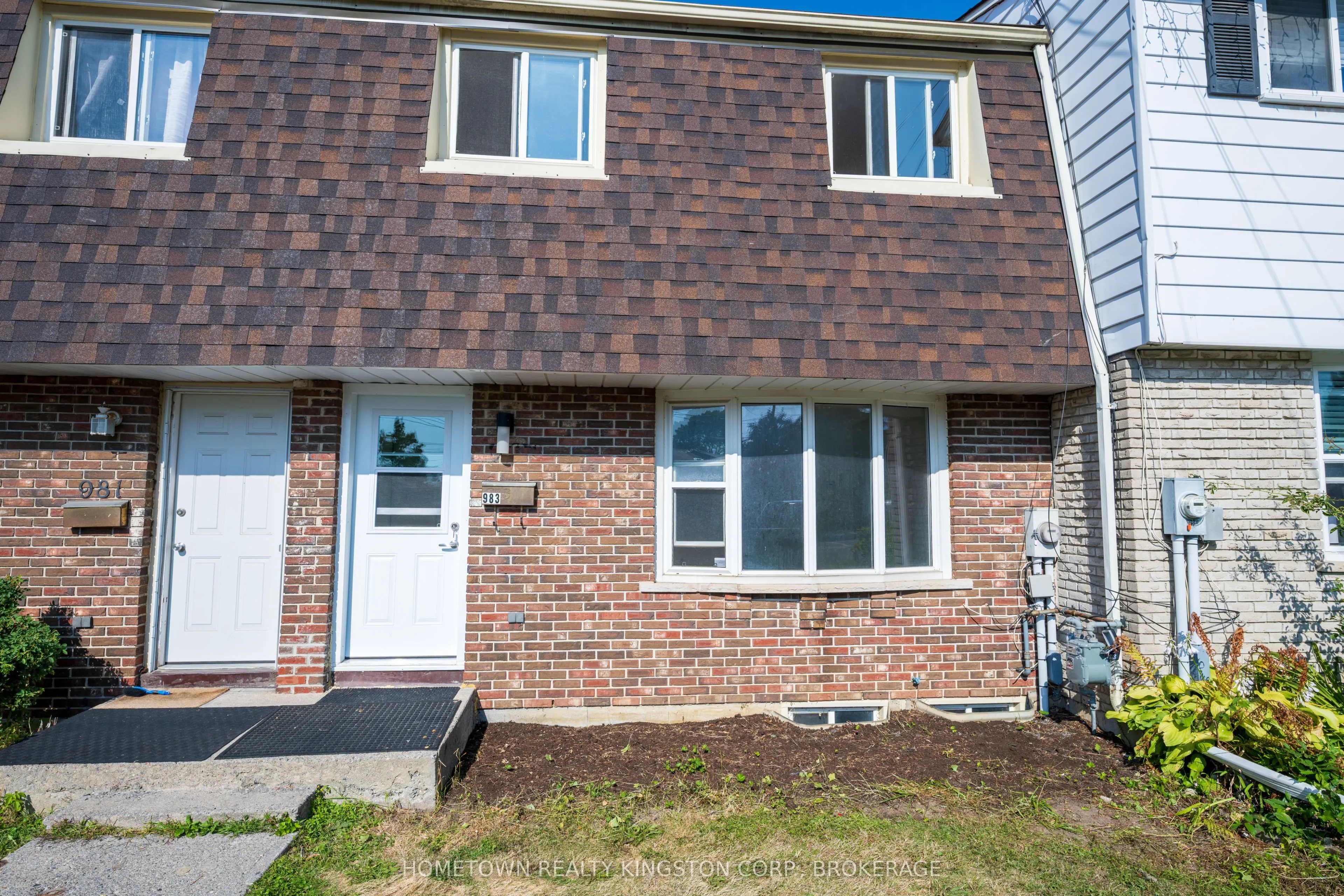 983 Oakview Avenue, #66