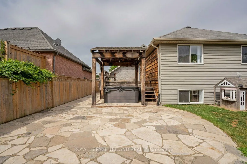 307 Frances Street