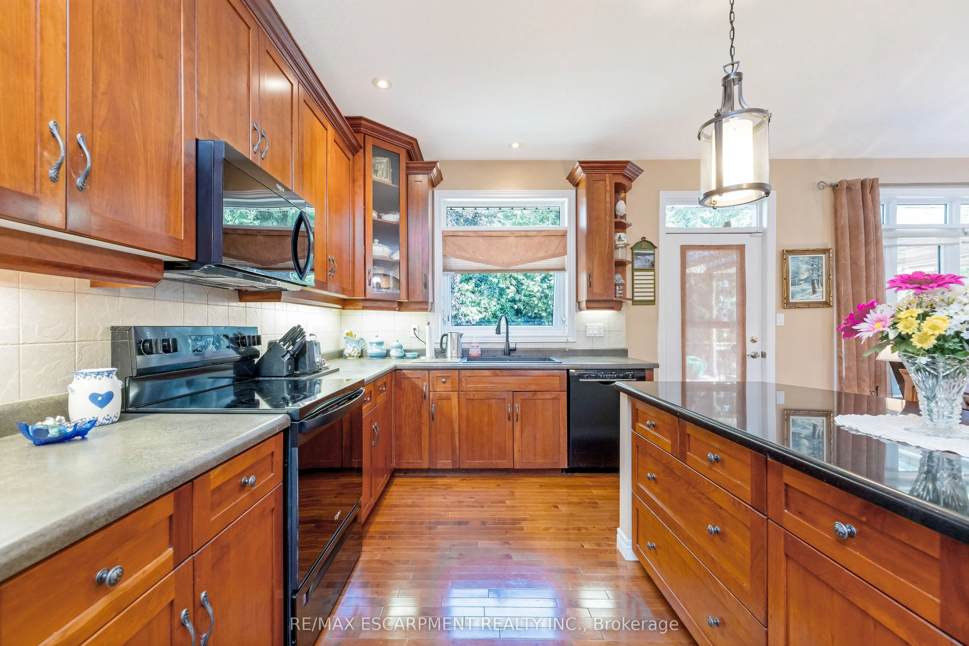 178 Bernardi Crescent