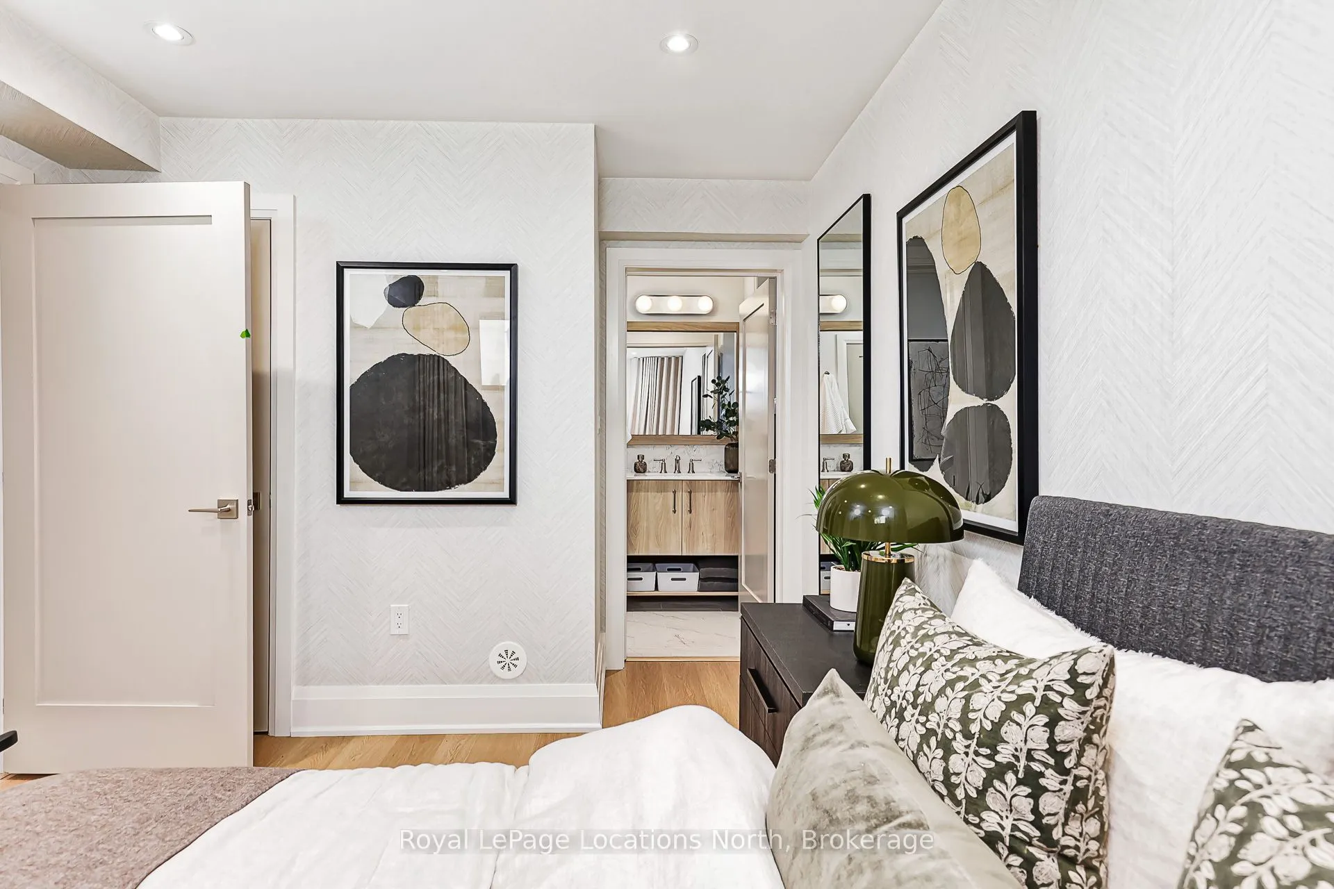 117 SLADDEN Court, #23