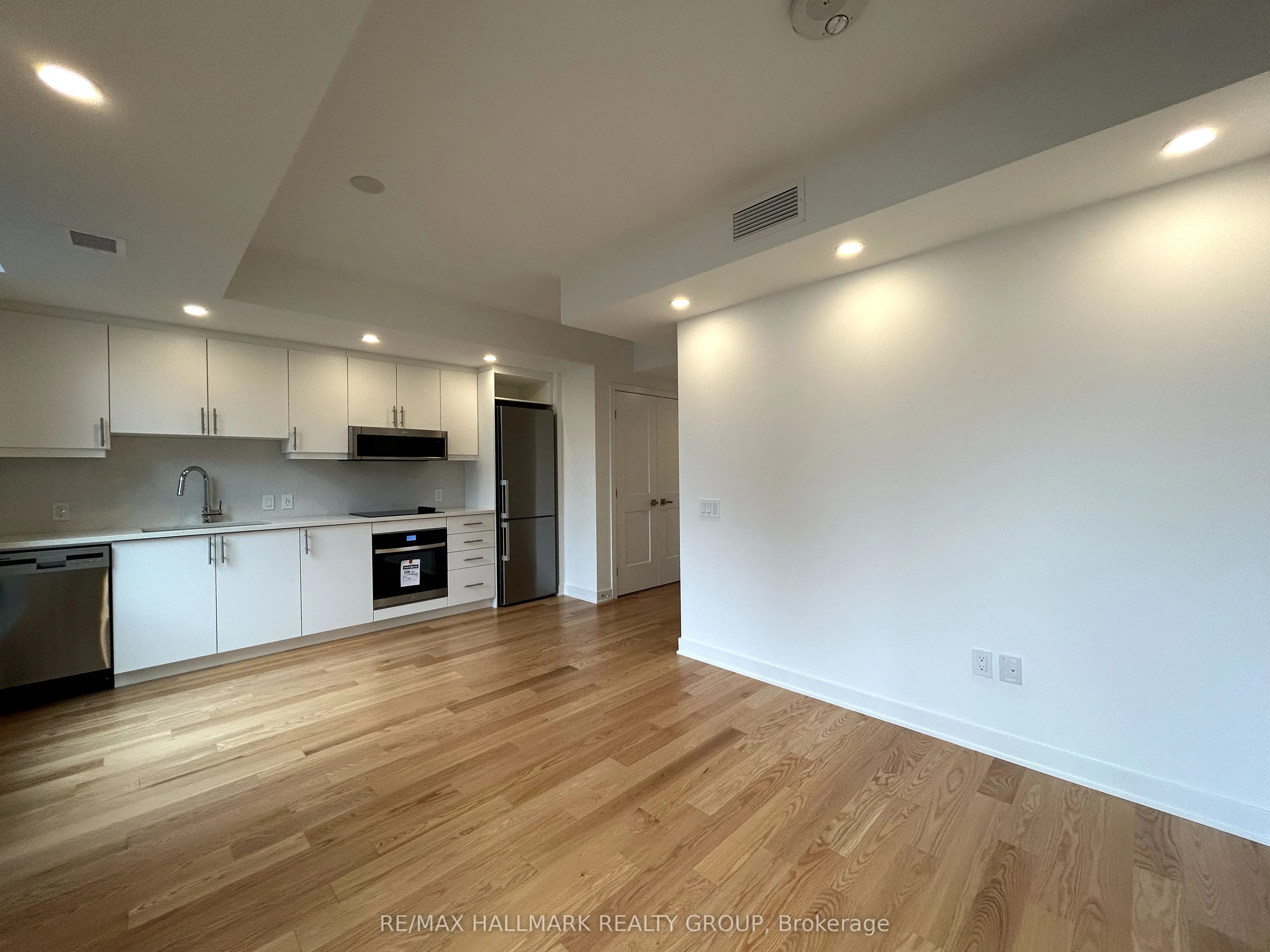 340 Queen Street, #1108
