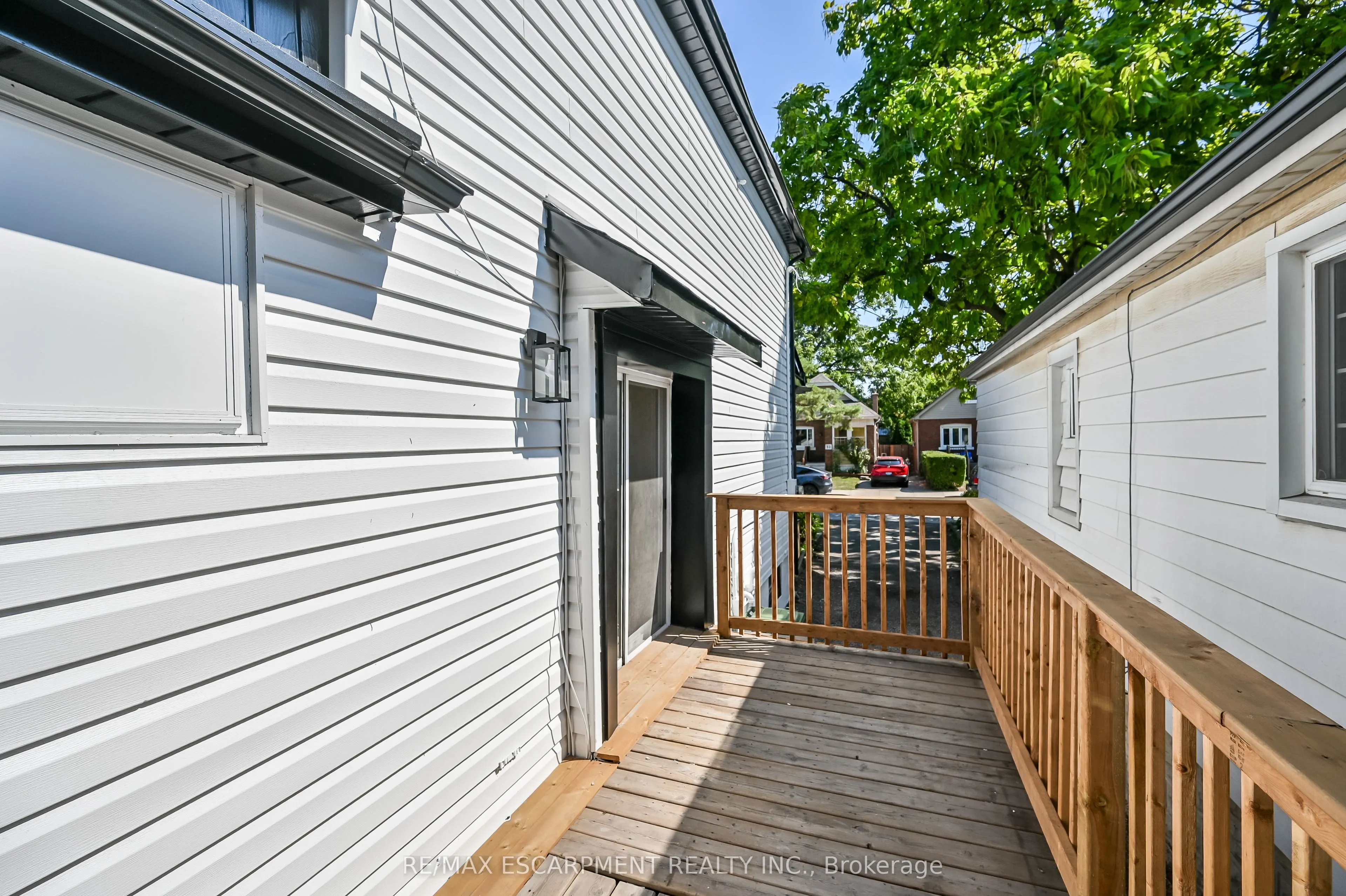 37 Wexford Avenue N