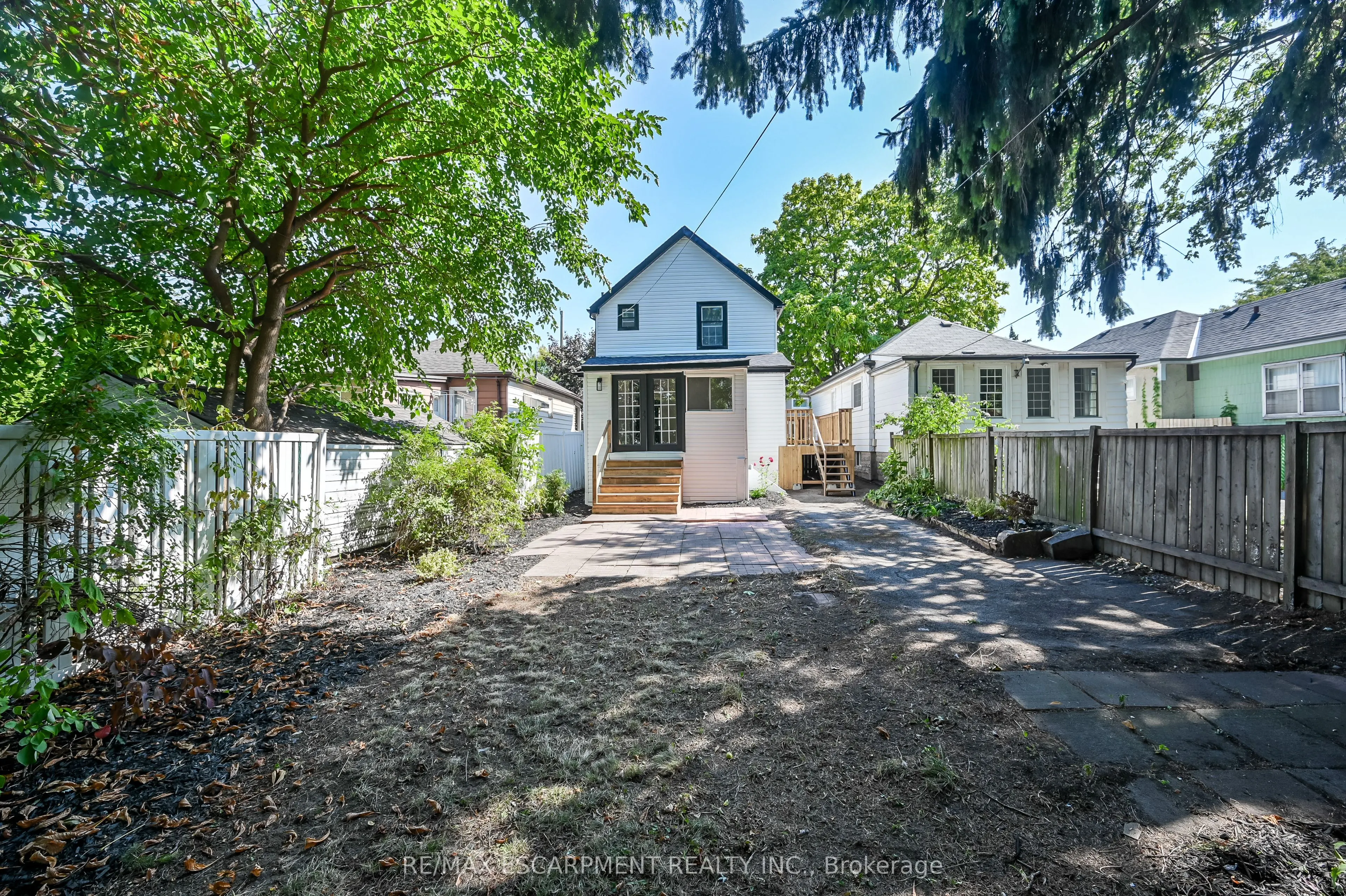 37 Wexford Avenue N