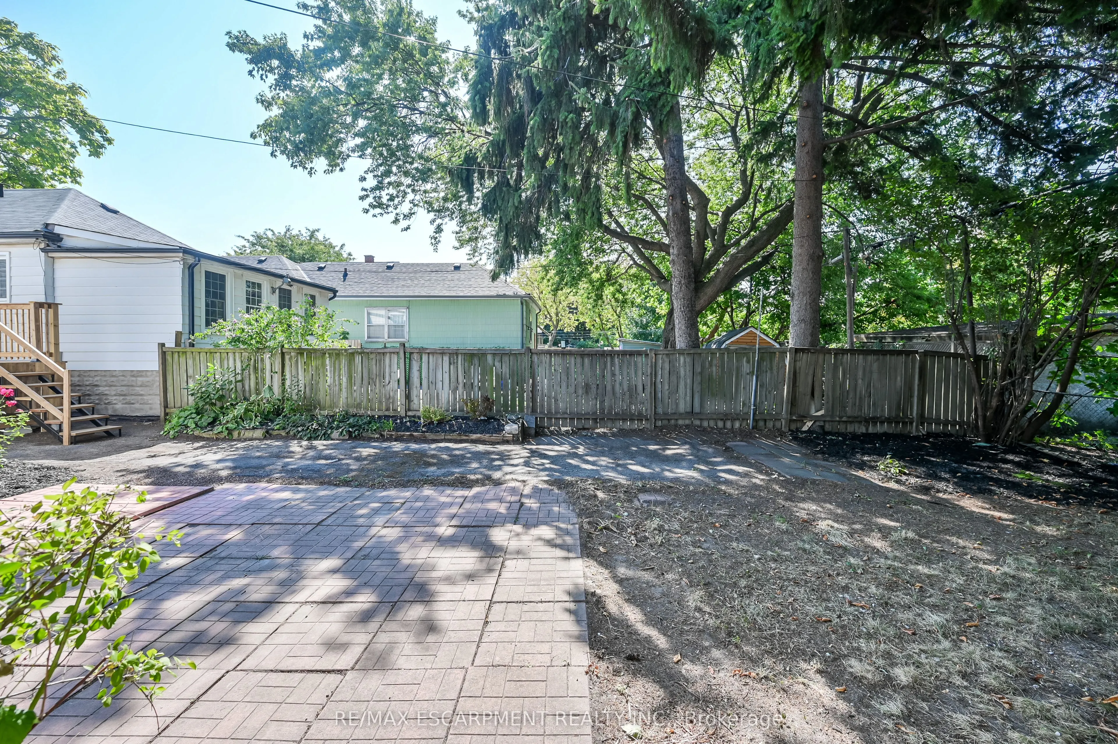 37 Wexford Avenue N