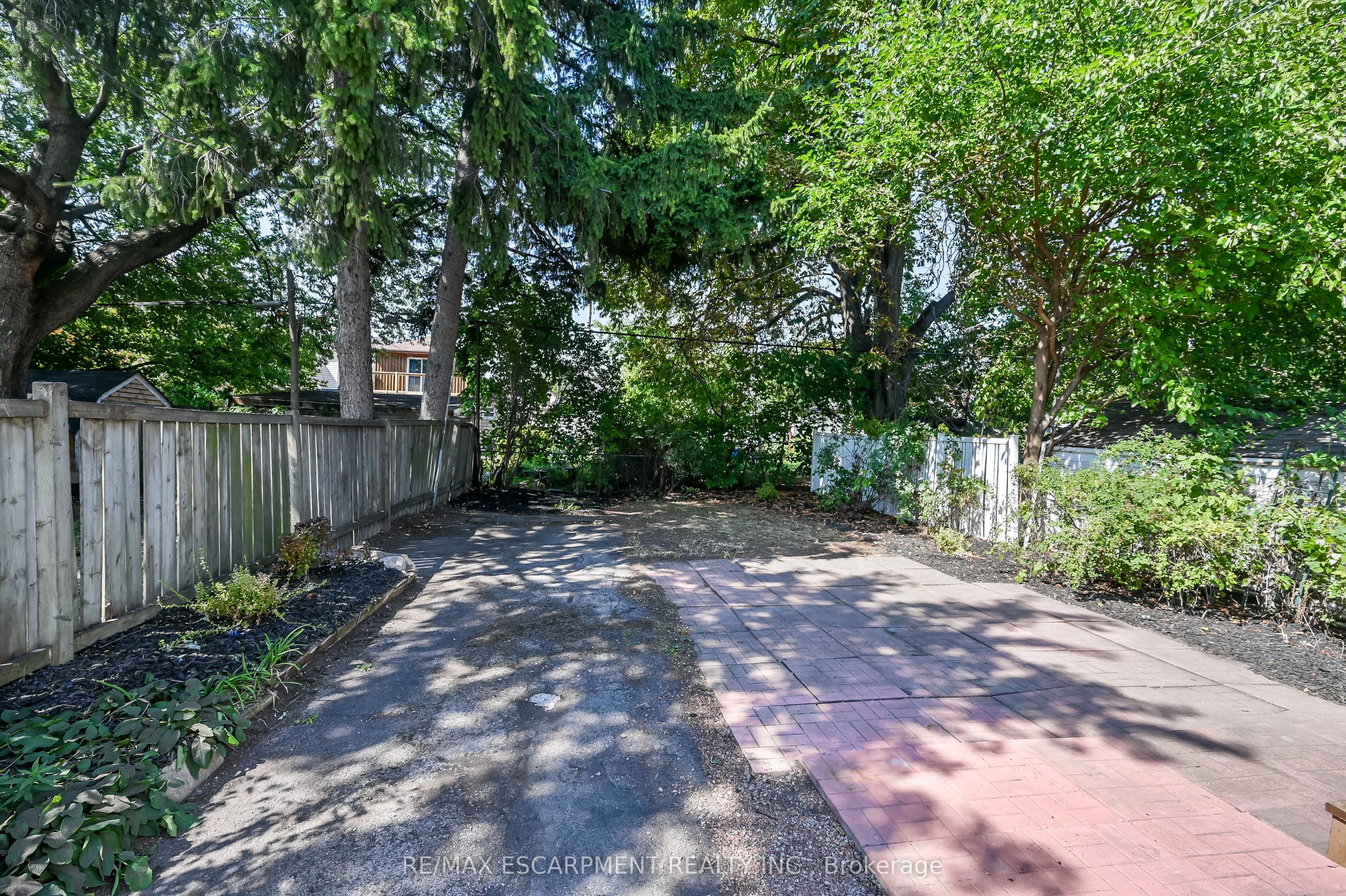 37 Wexford Avenue N