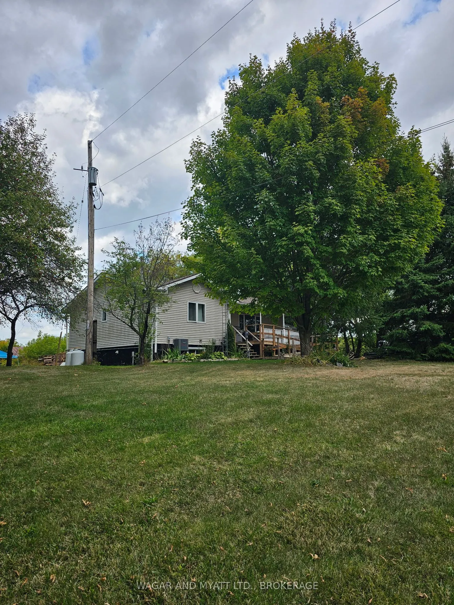 609 LOWER SLASH Road