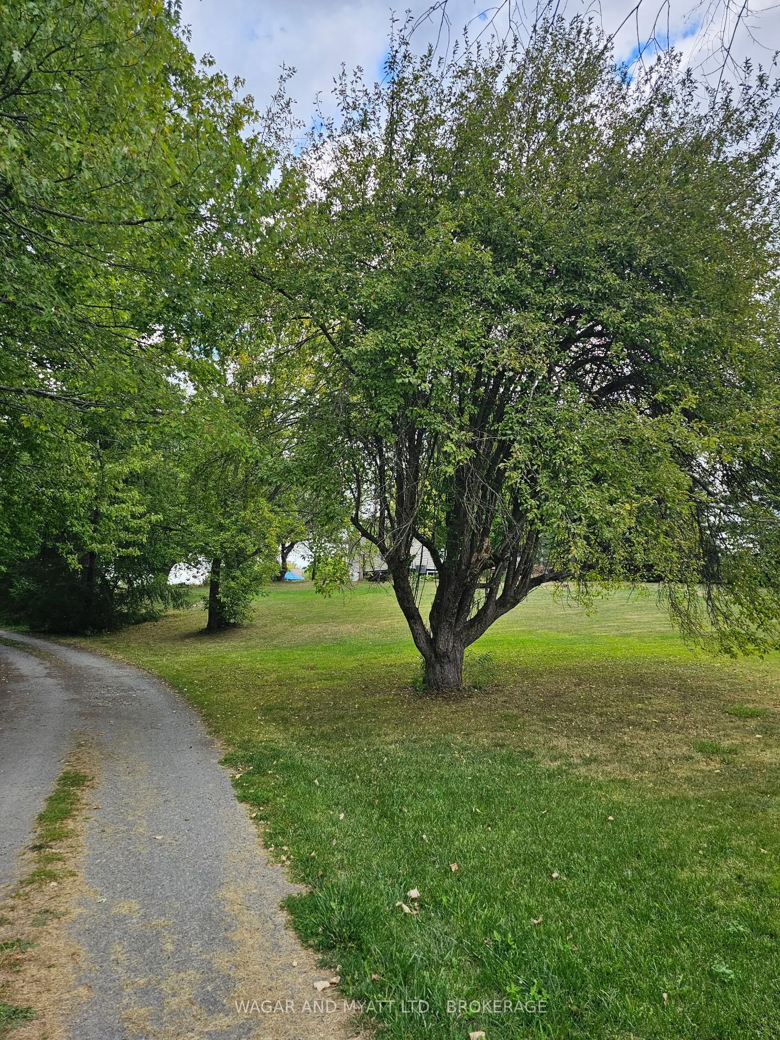 609 LOWER SLASH Road