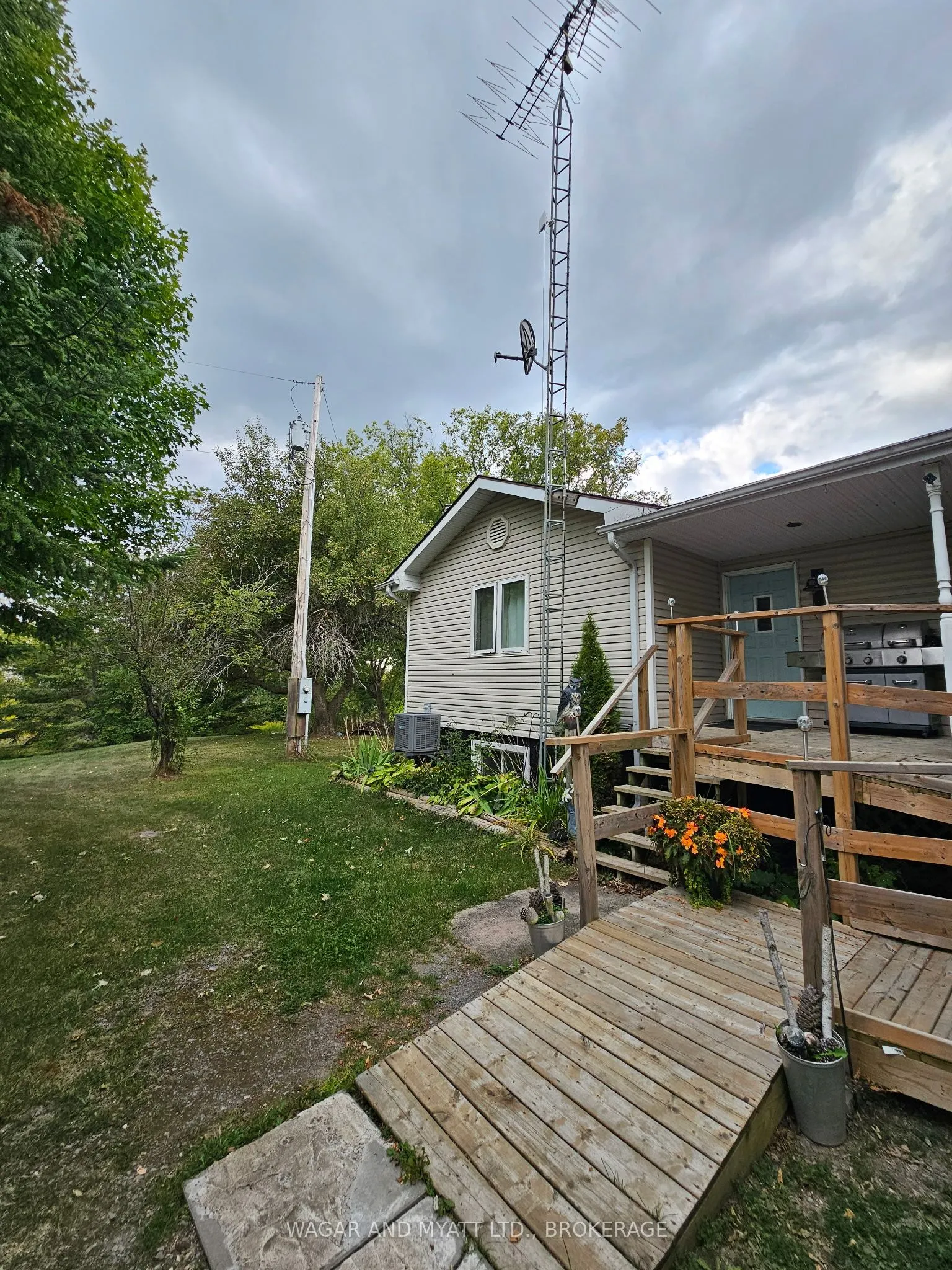 609 LOWER SLASH Road