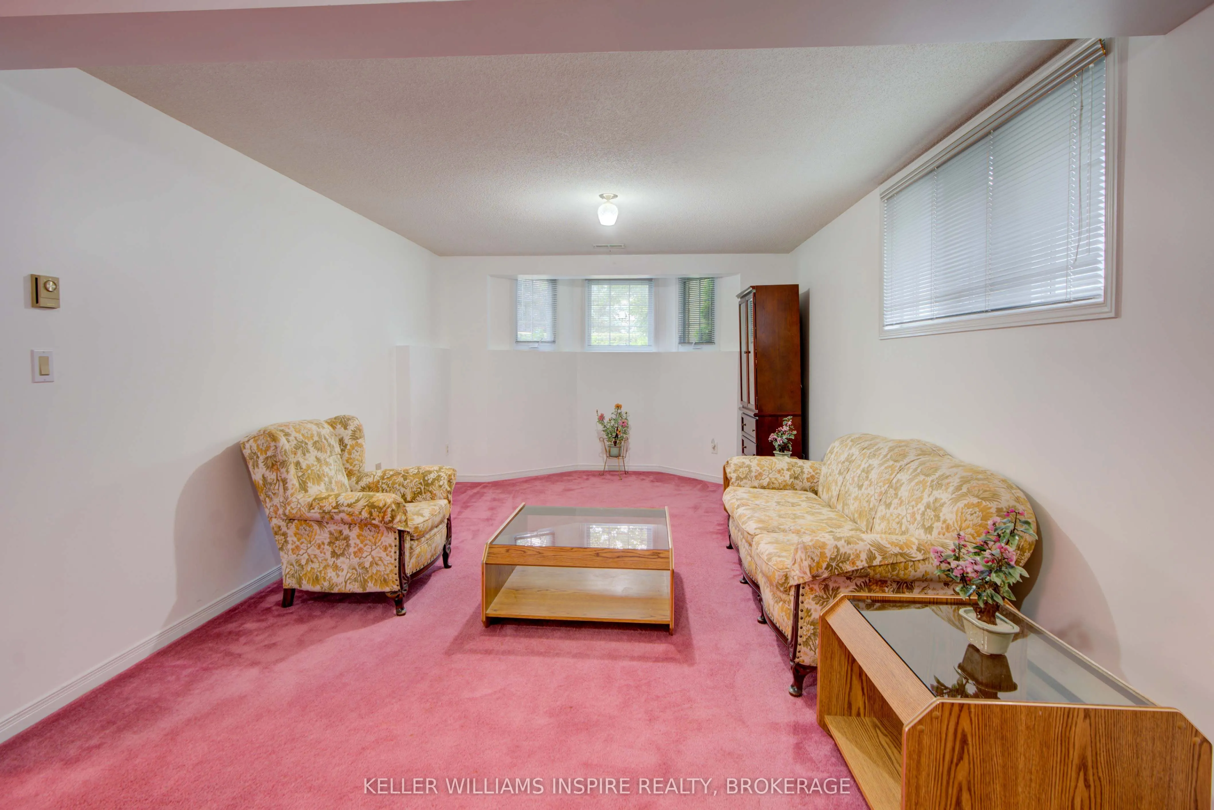 1056 Palmerston Crescent