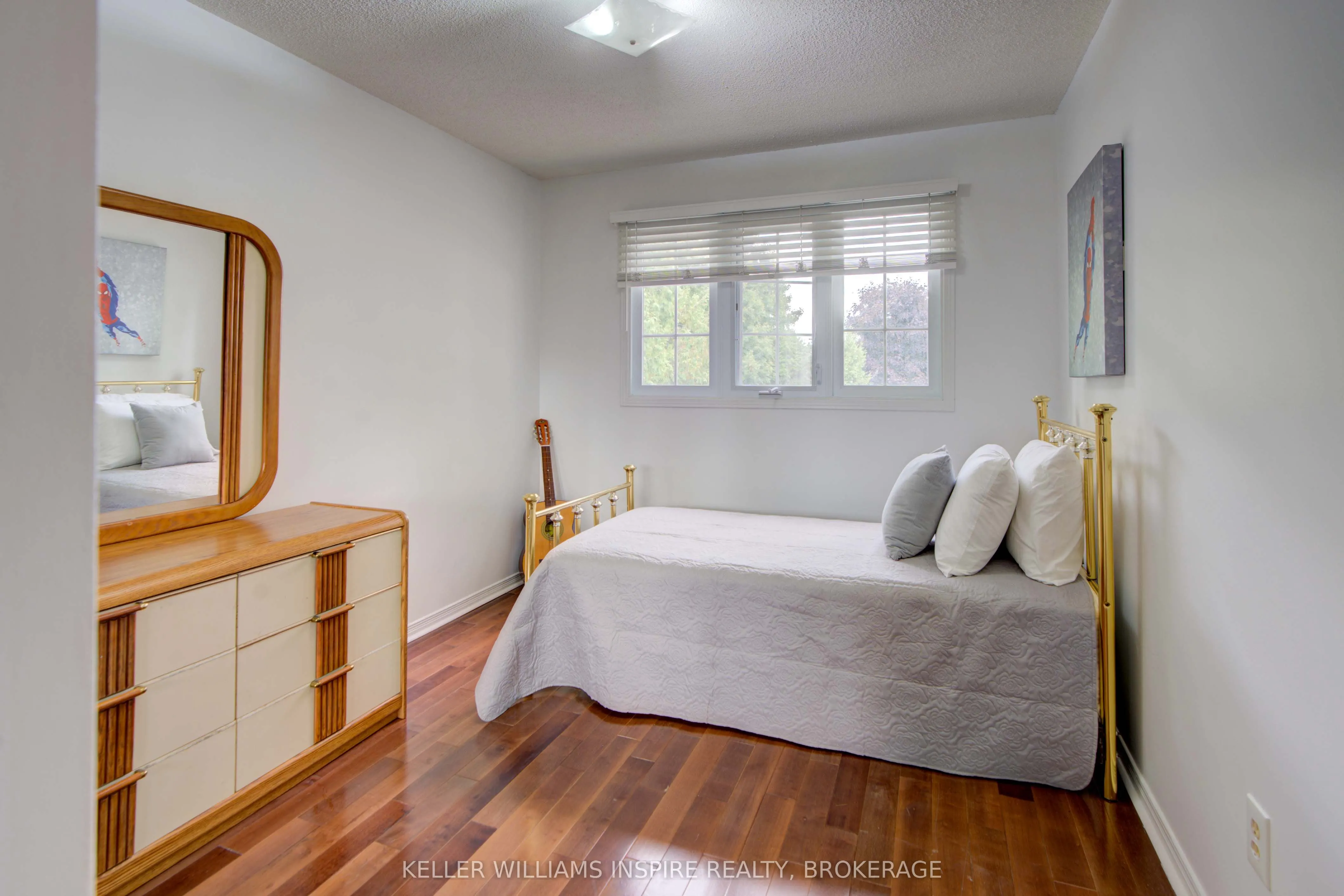 1056 Palmerston Crescent
