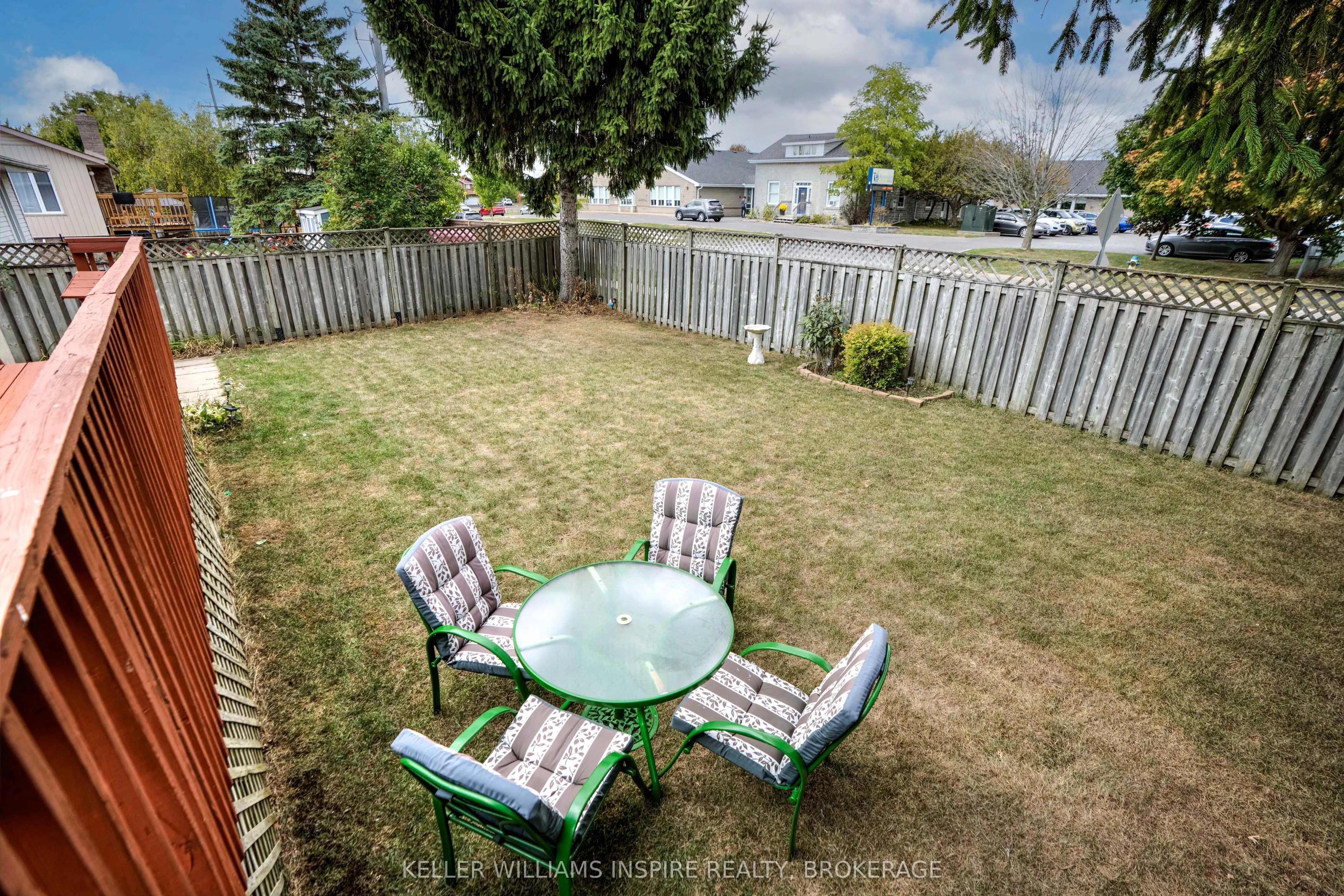 1056 Palmerston Crescent