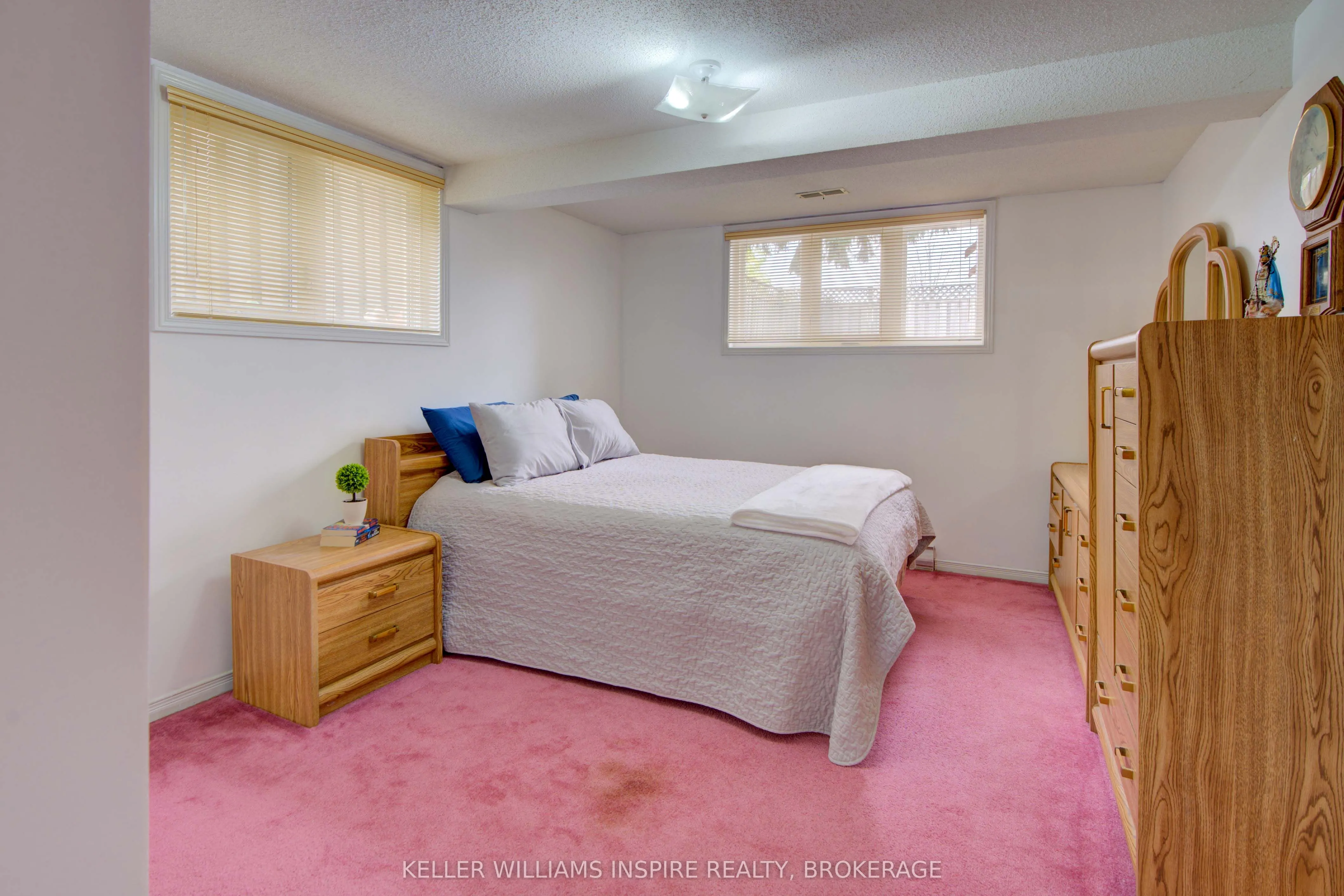 1056 Palmerston Crescent