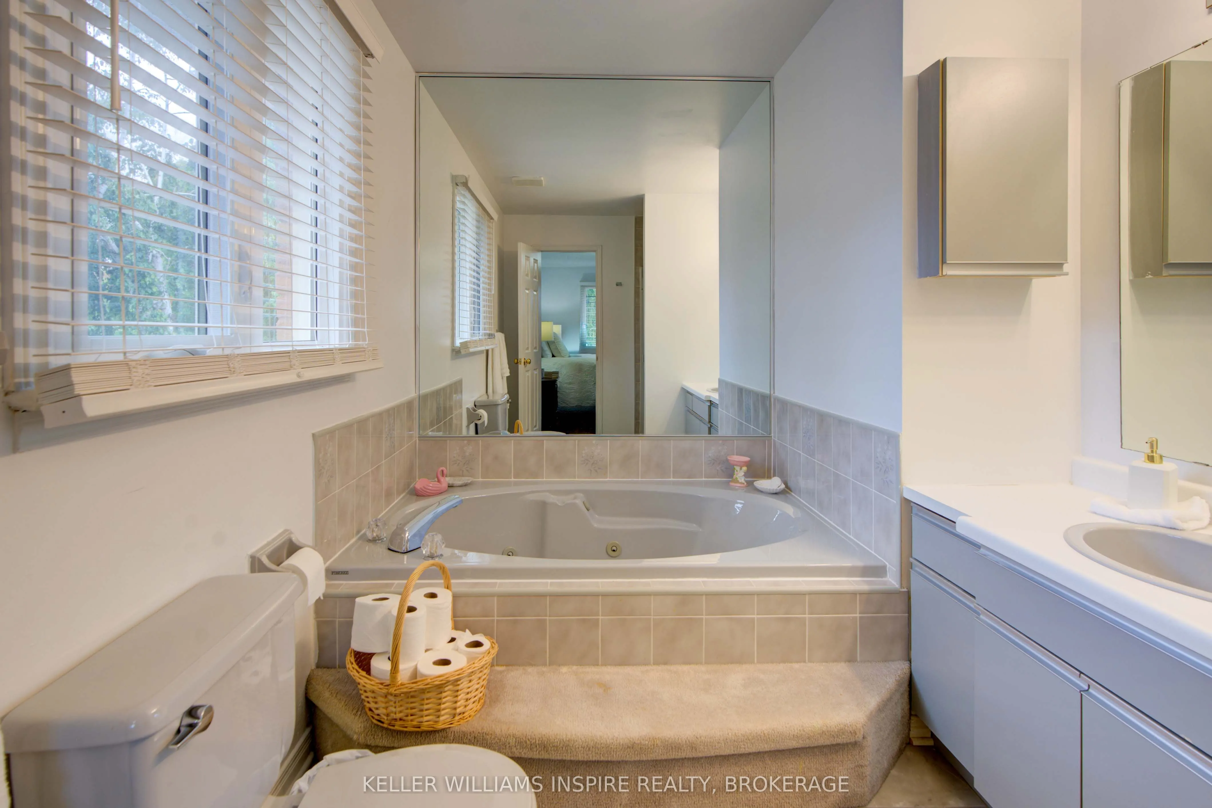 1056 Palmerston Crescent