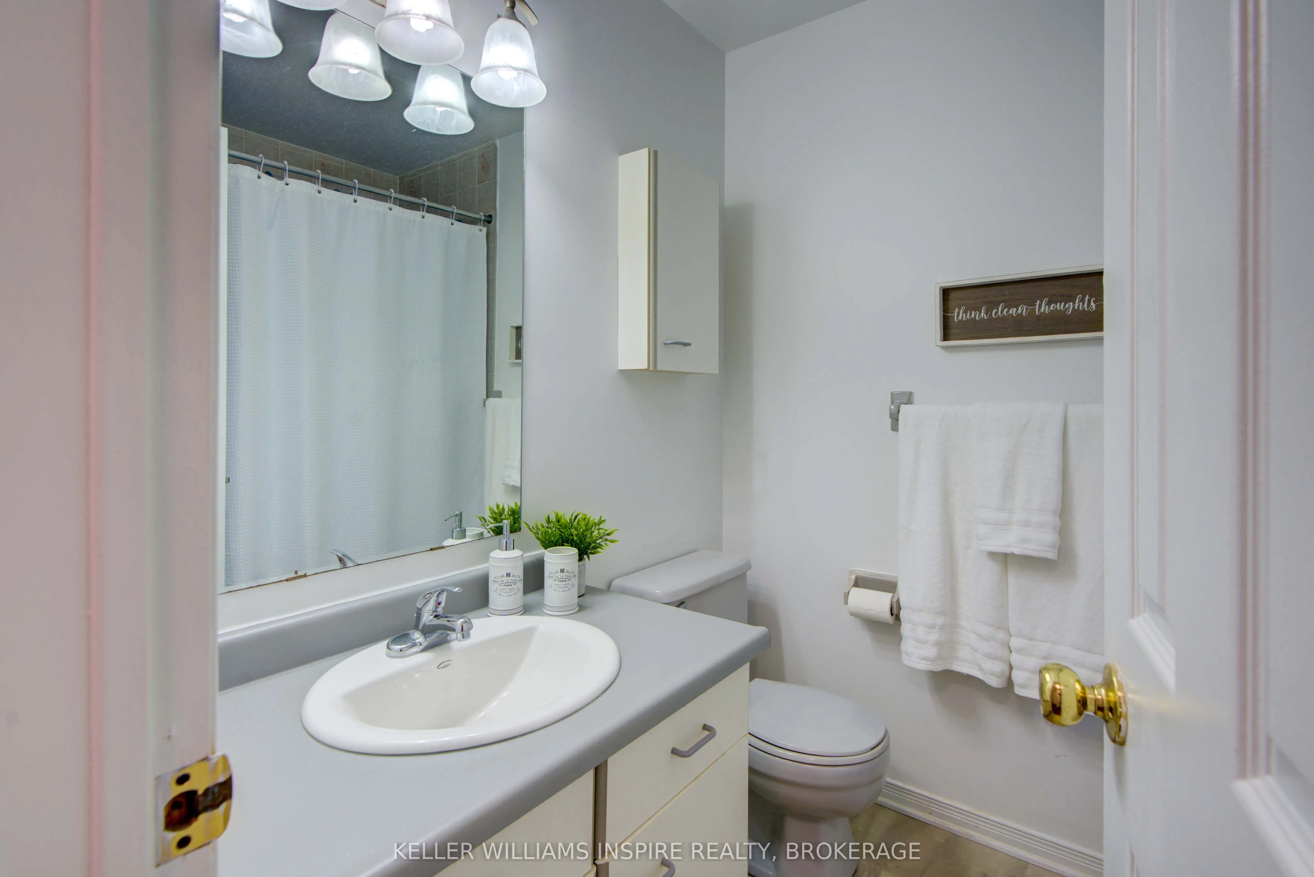 1056 Palmerston Crescent
