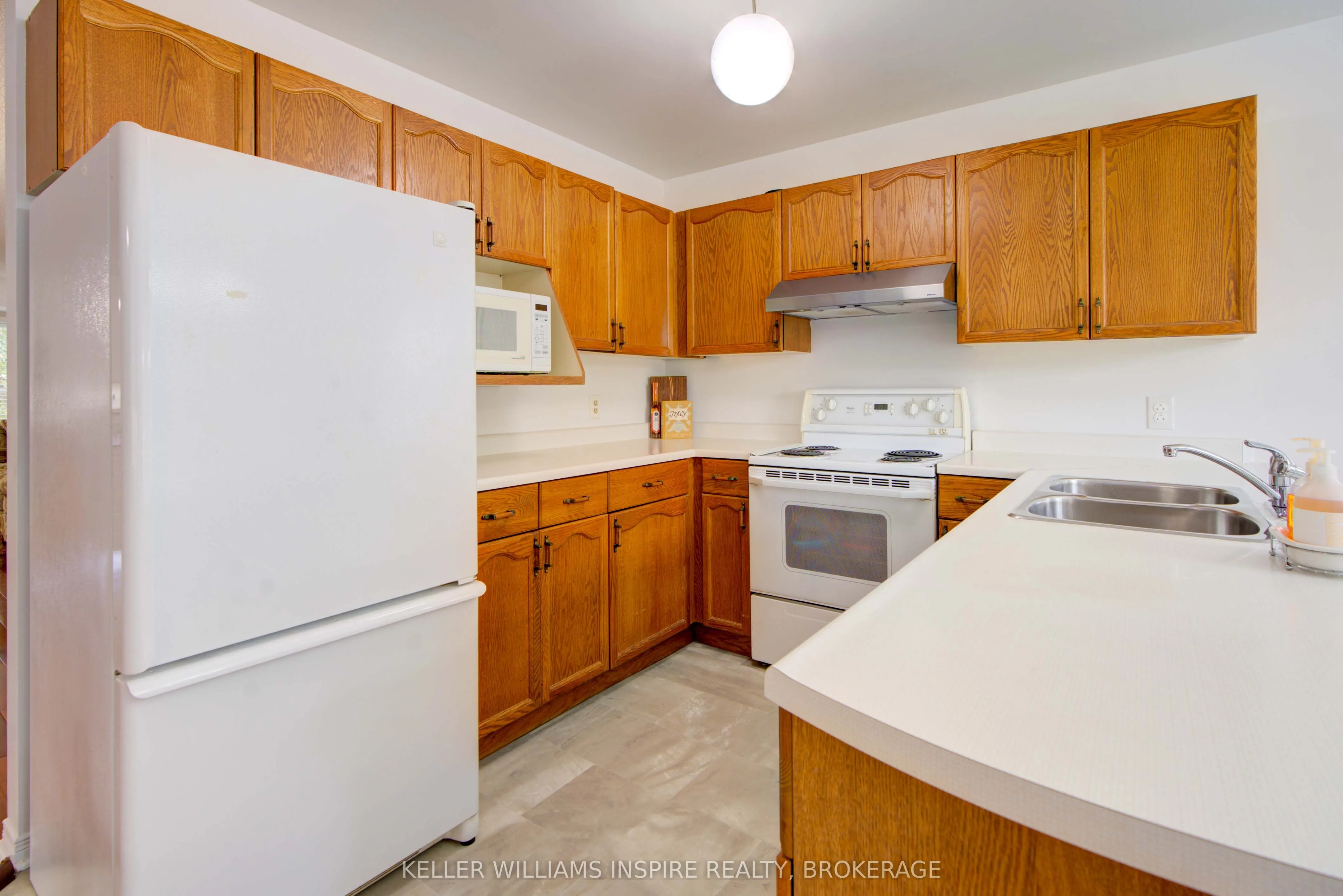 1056 Palmerston Crescent