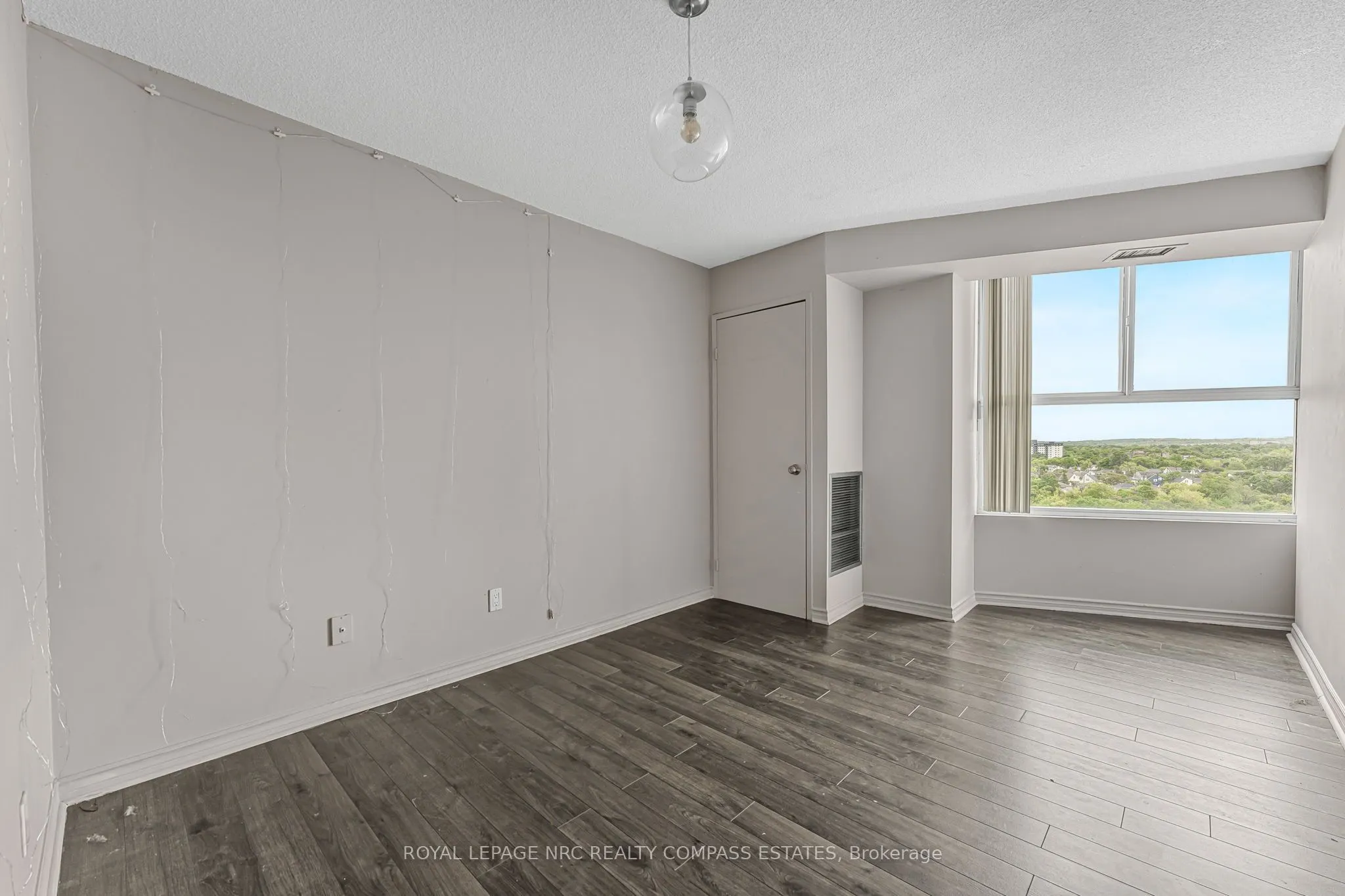 7 Gale Crescent, #807