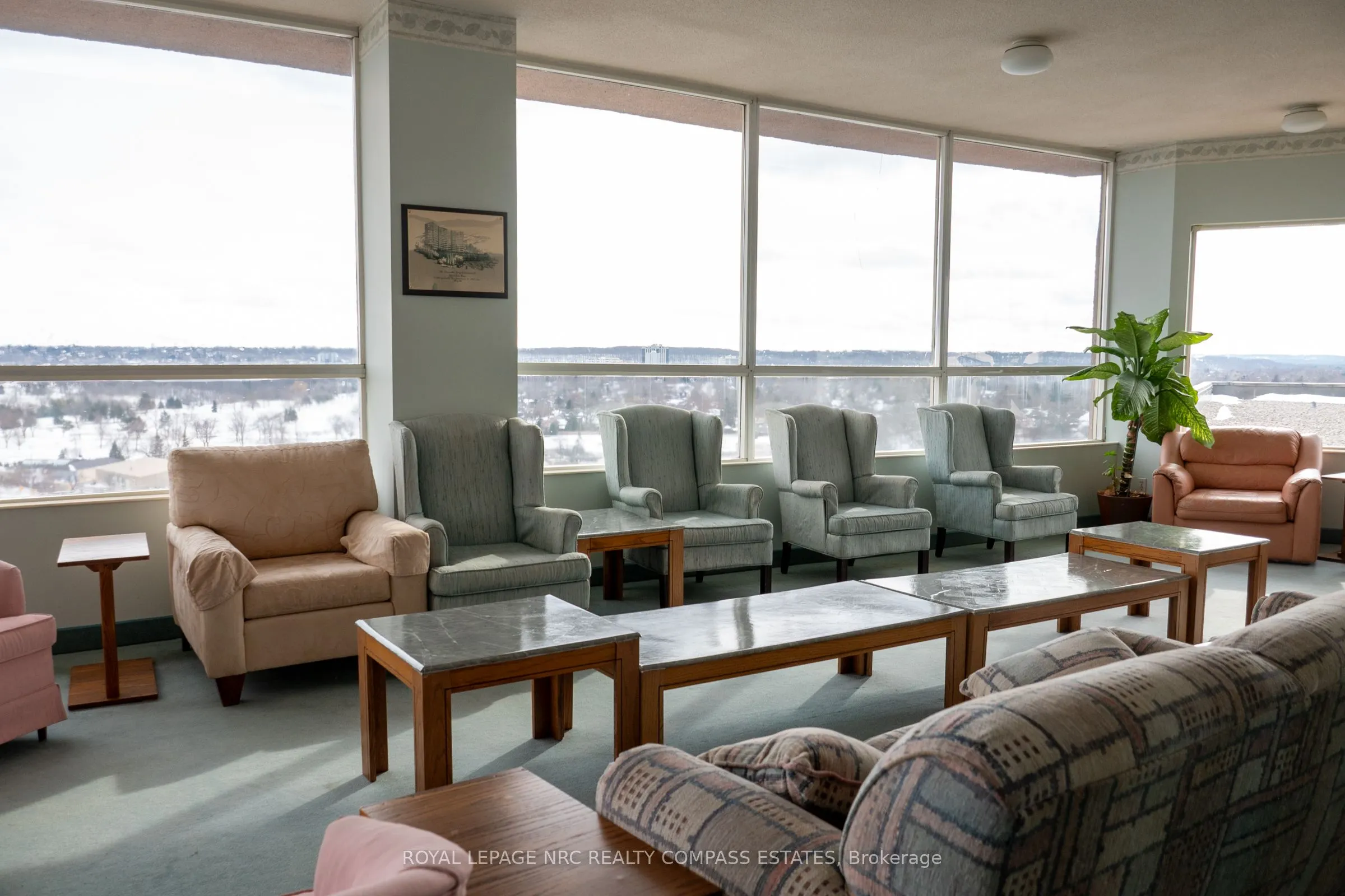 7 Gale Crescent, #807