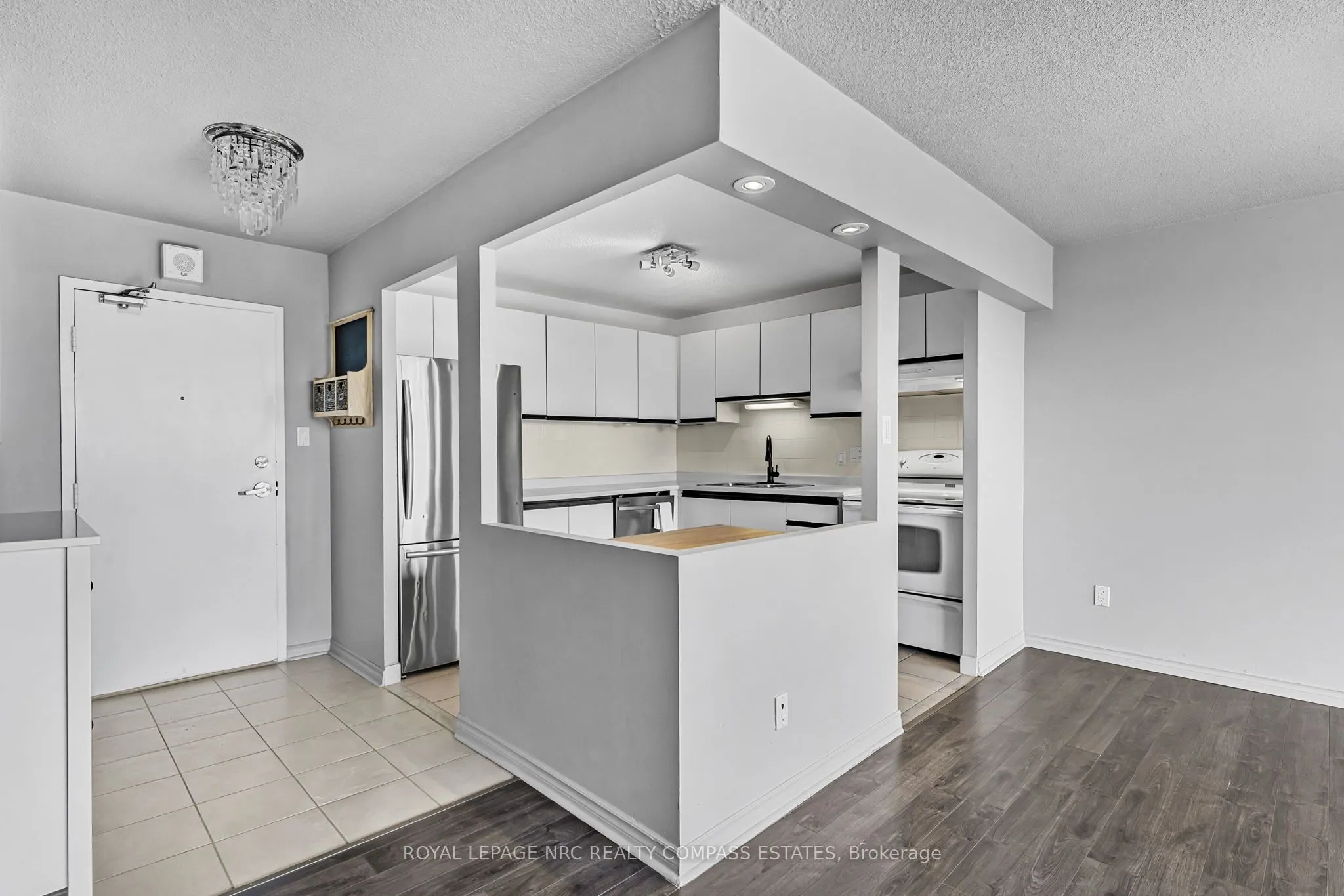 7 Gale Crescent, #807