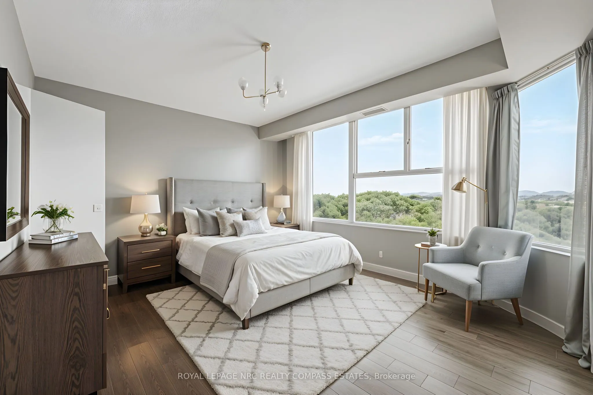 7 Gale Crescent, #807