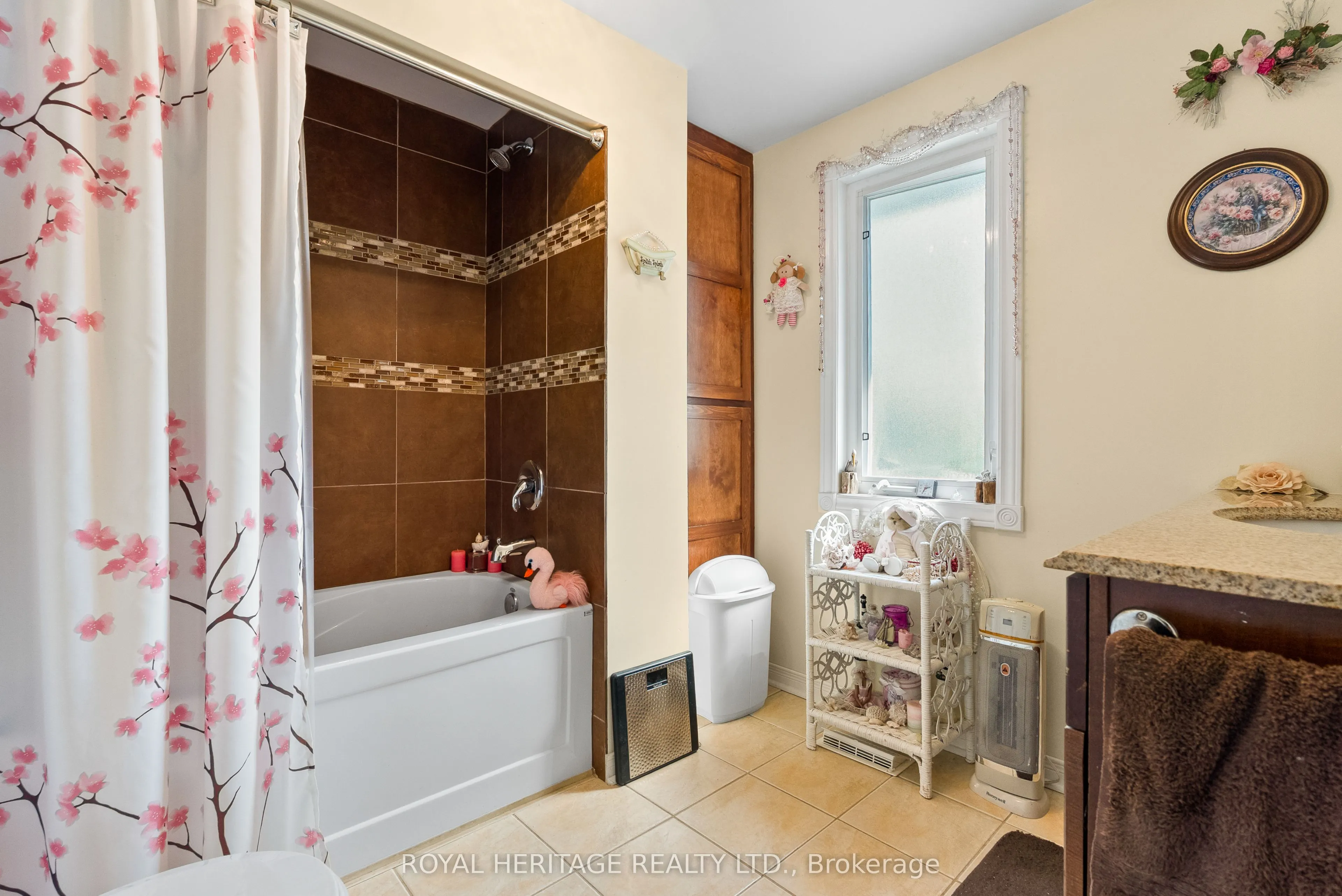 26 Robinson Avenue