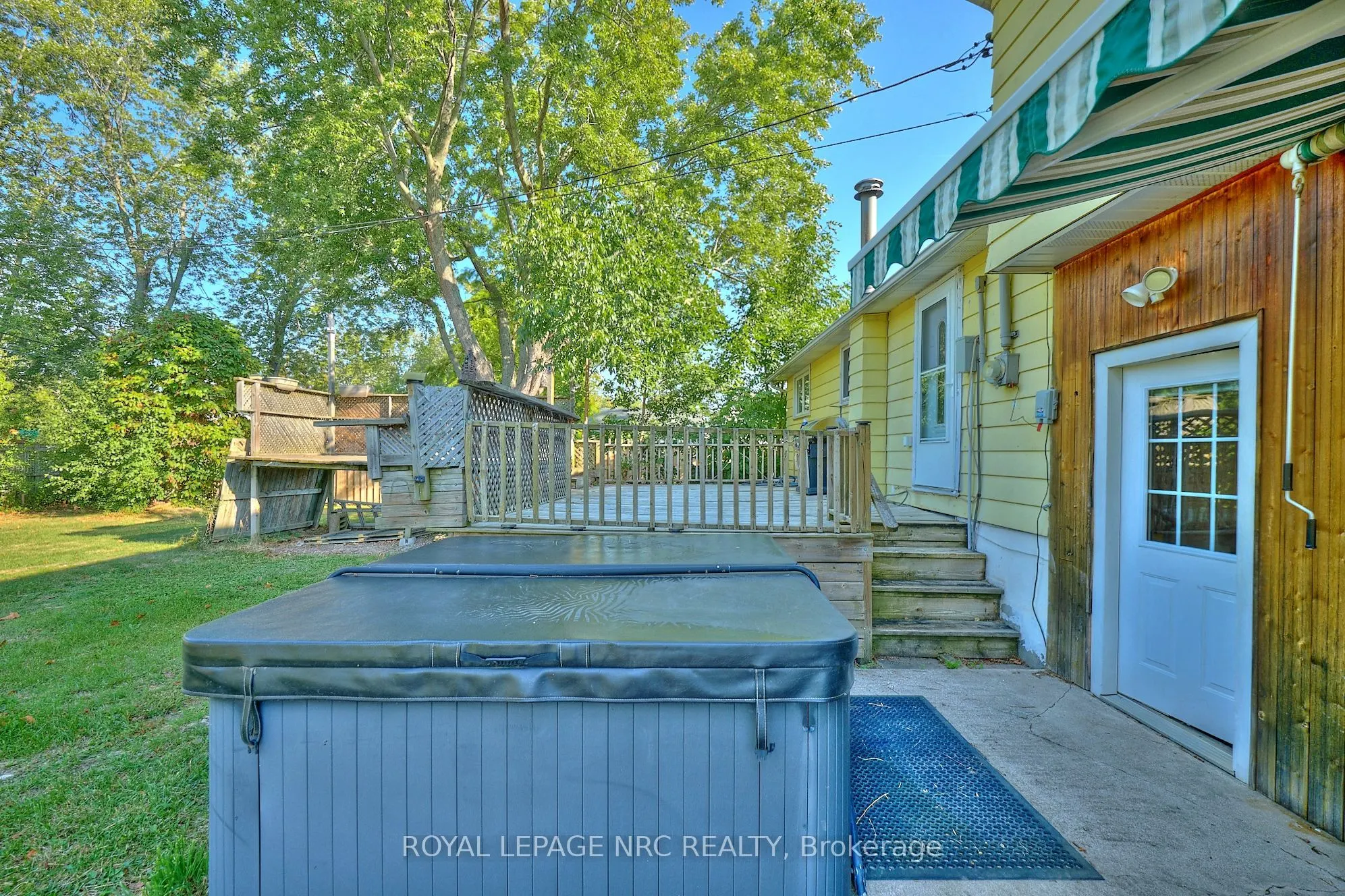 489 Lakeside Road