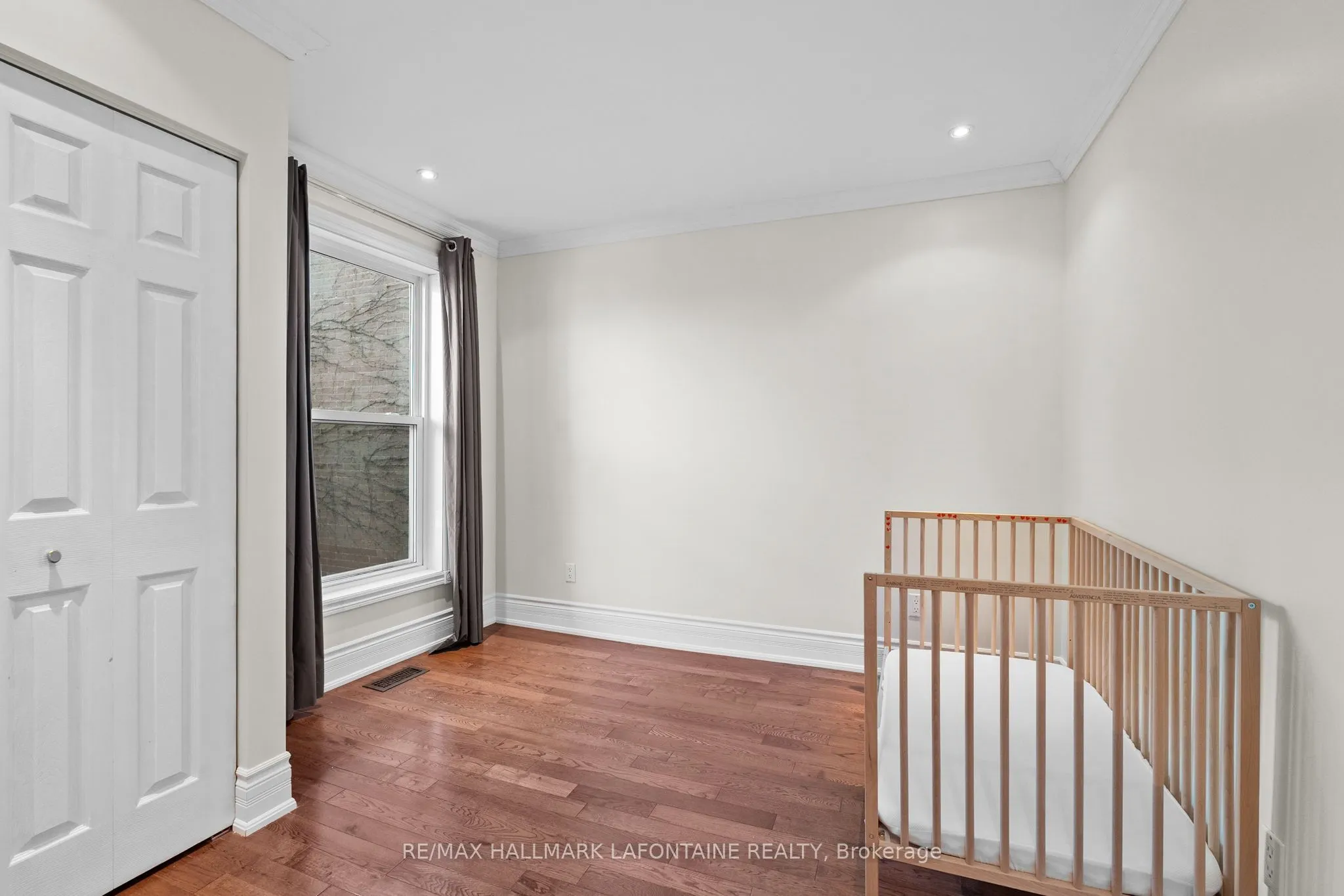 13 Cathcart Square