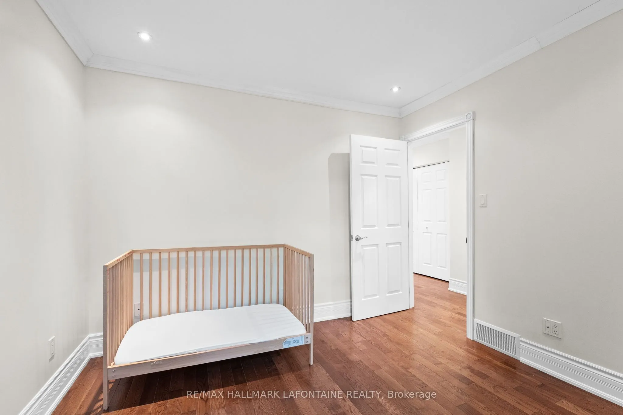 13 Cathcart Square