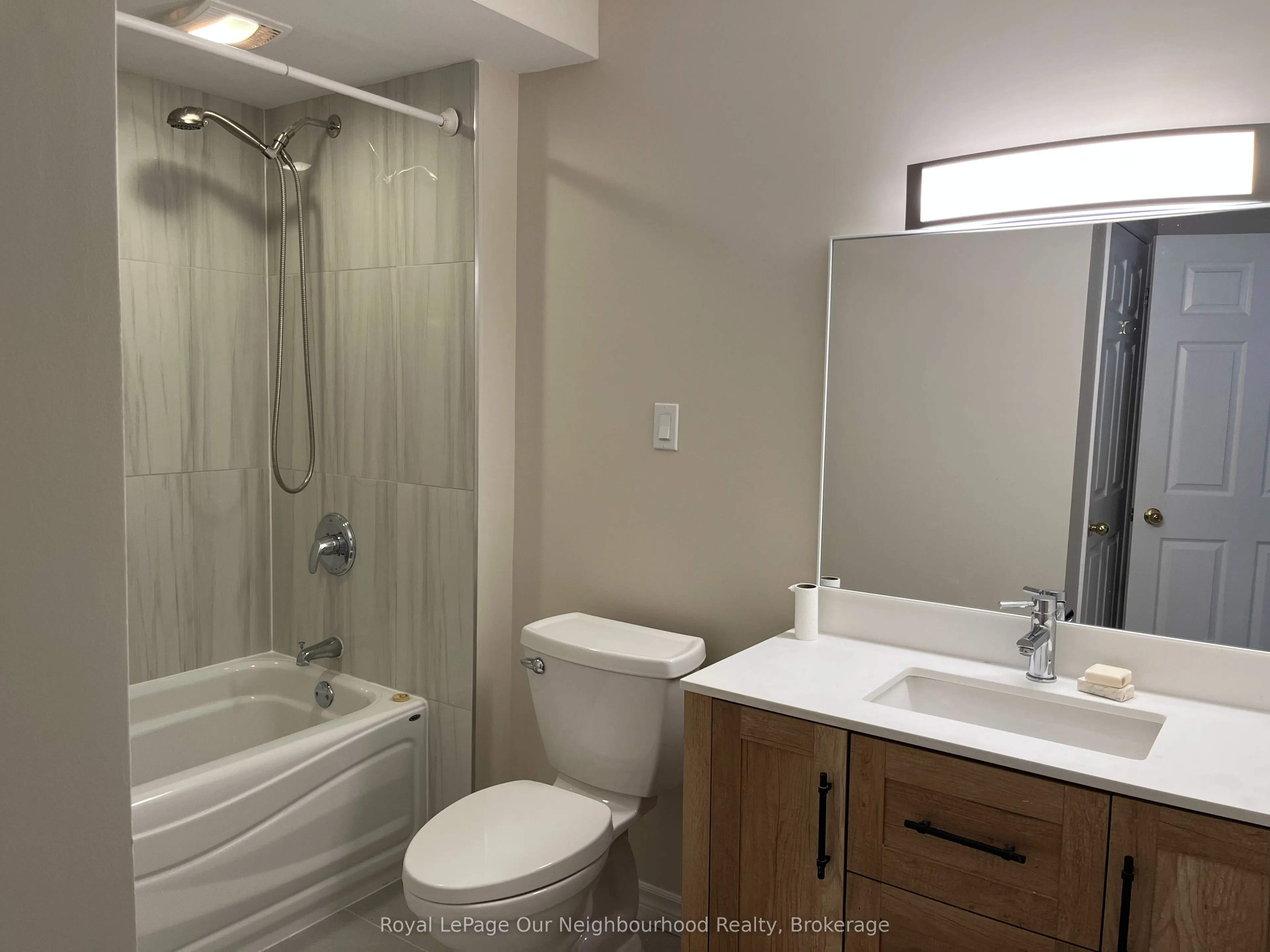 72 Lakeshore Road