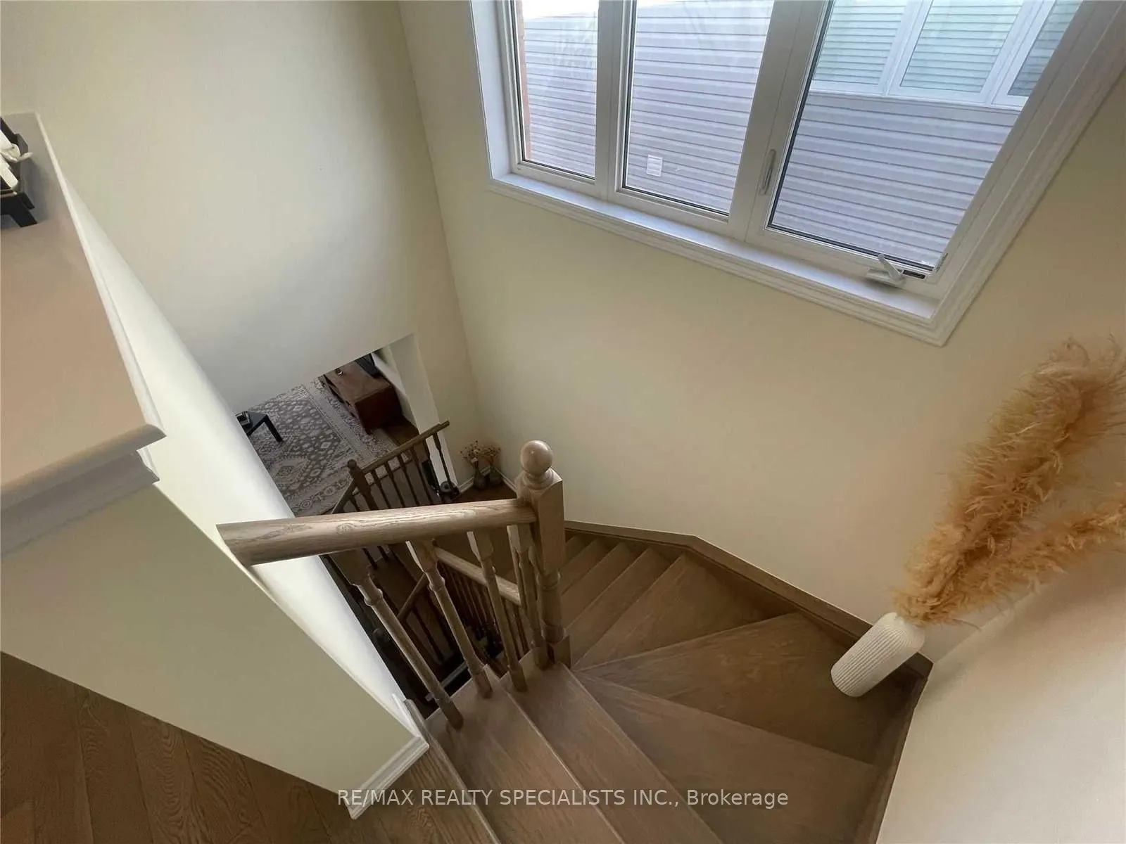 122 Esther Crescent