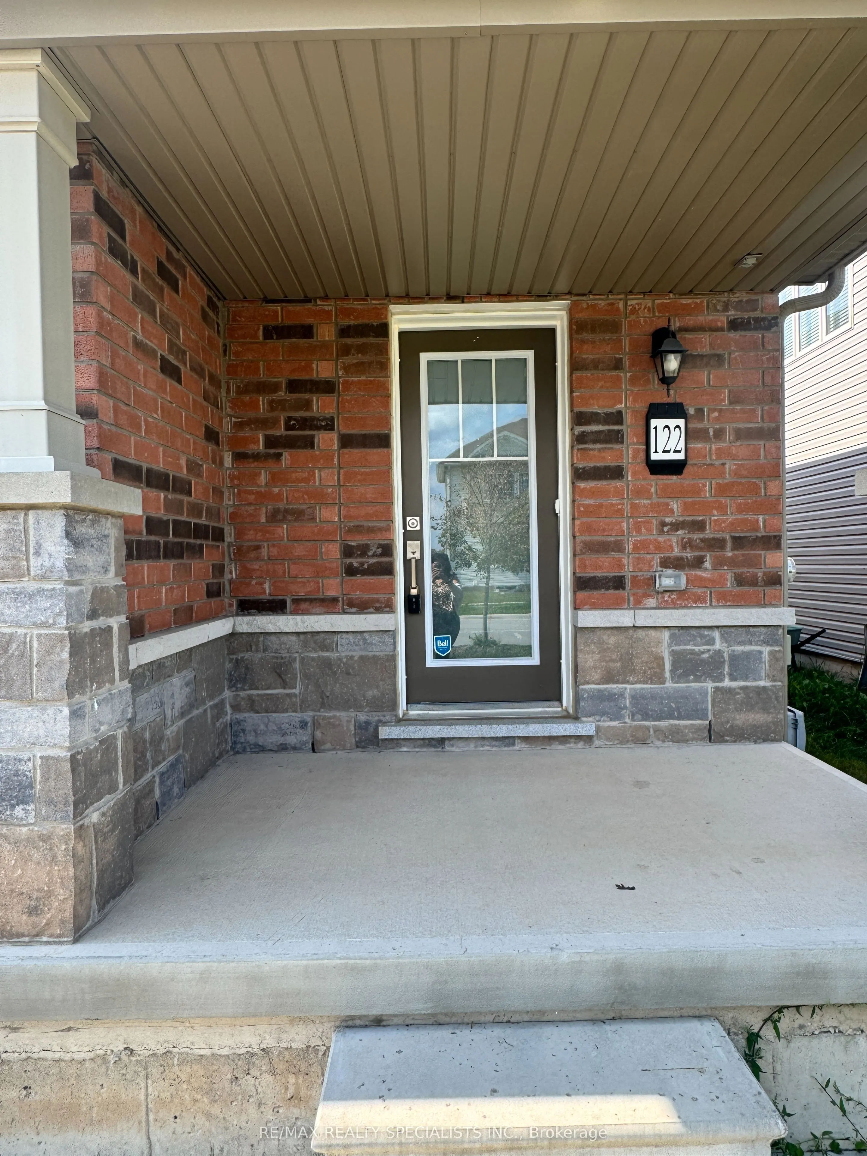 122 Esther Crescent