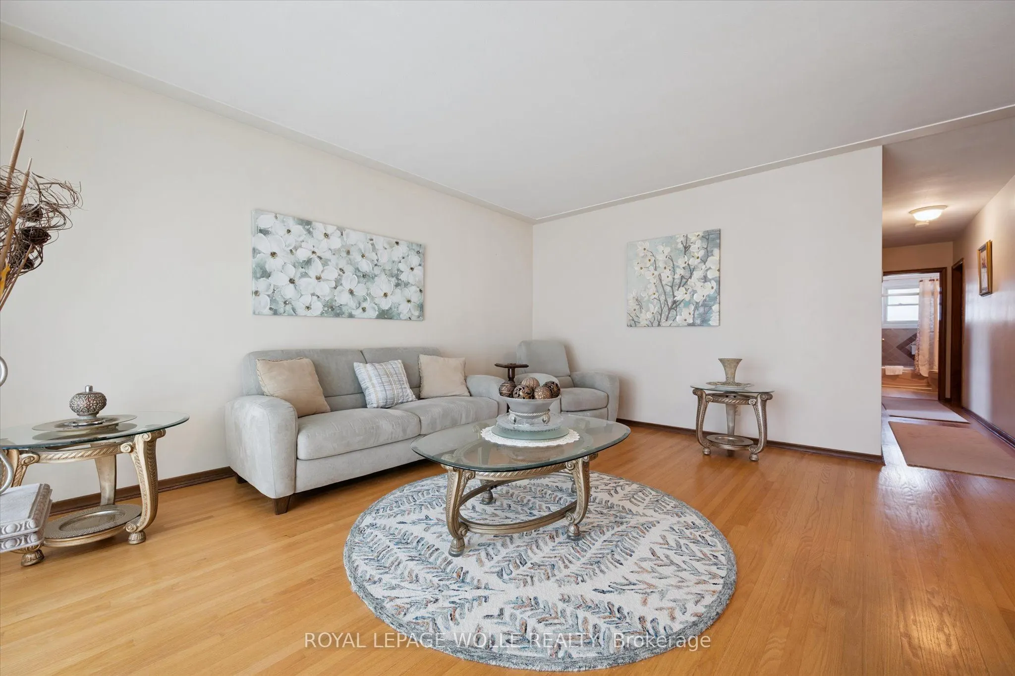 136 Fairway Road N