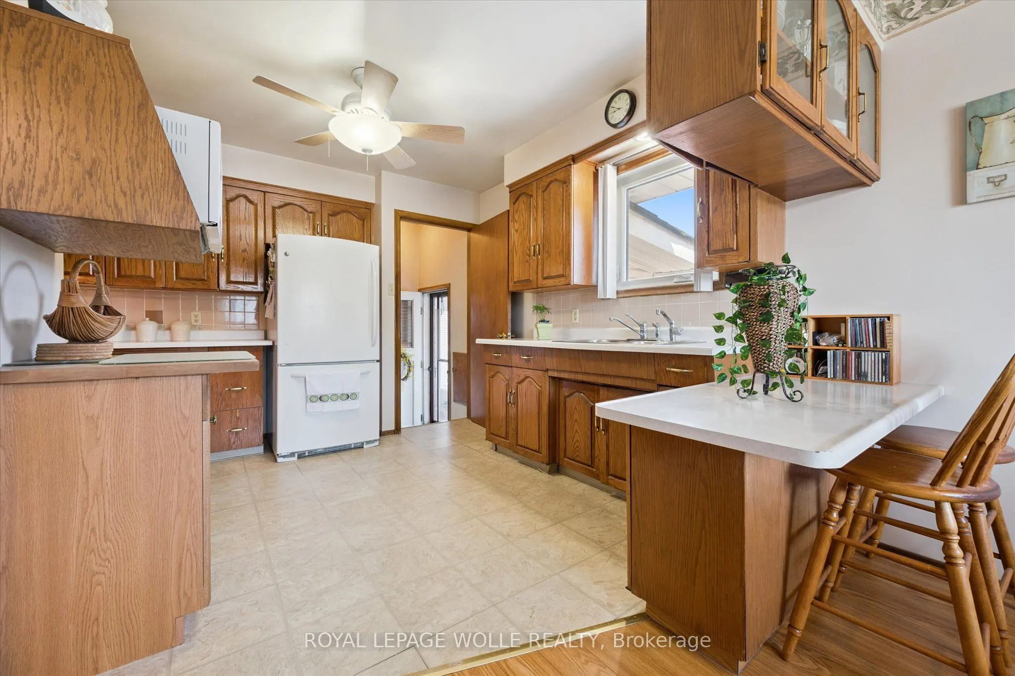 136 Fairway Road N