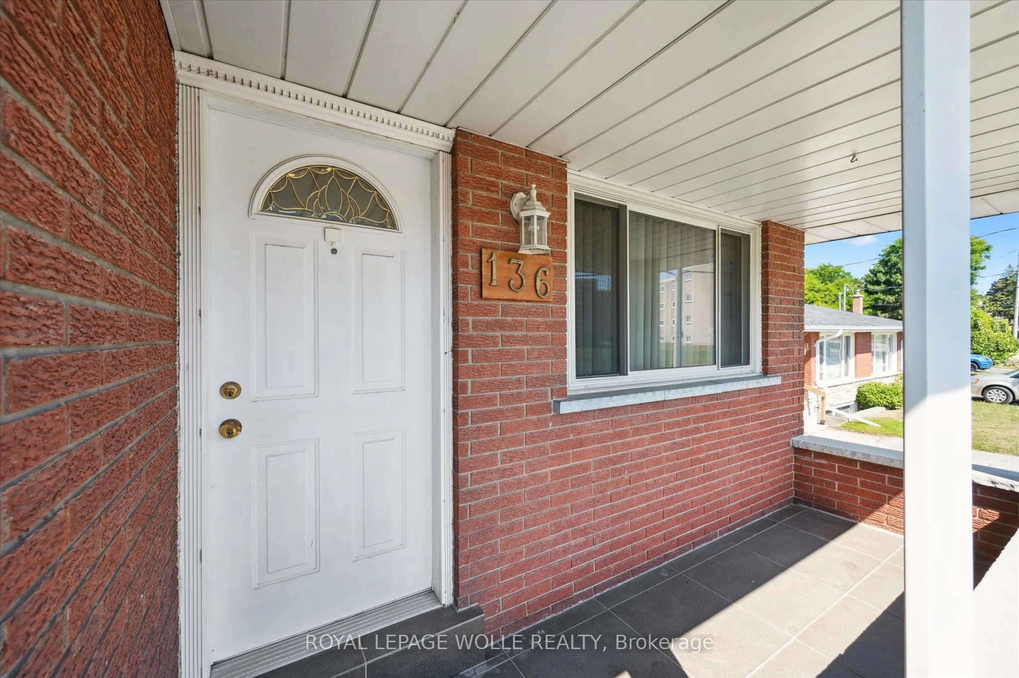 136 Fairway Road N
