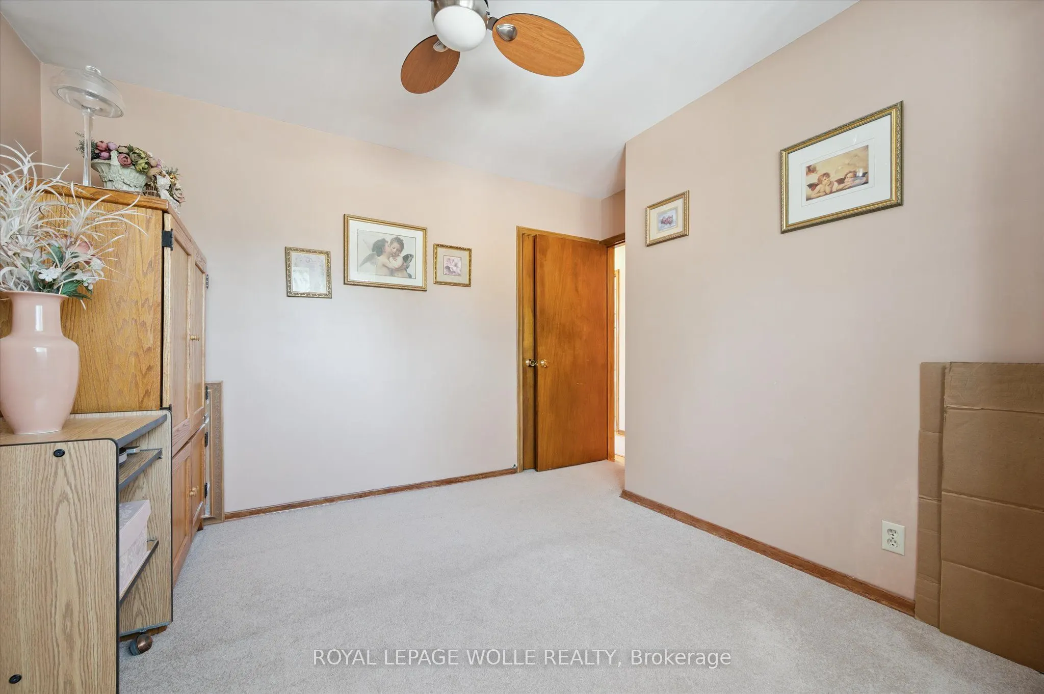 136 Fairway Road N