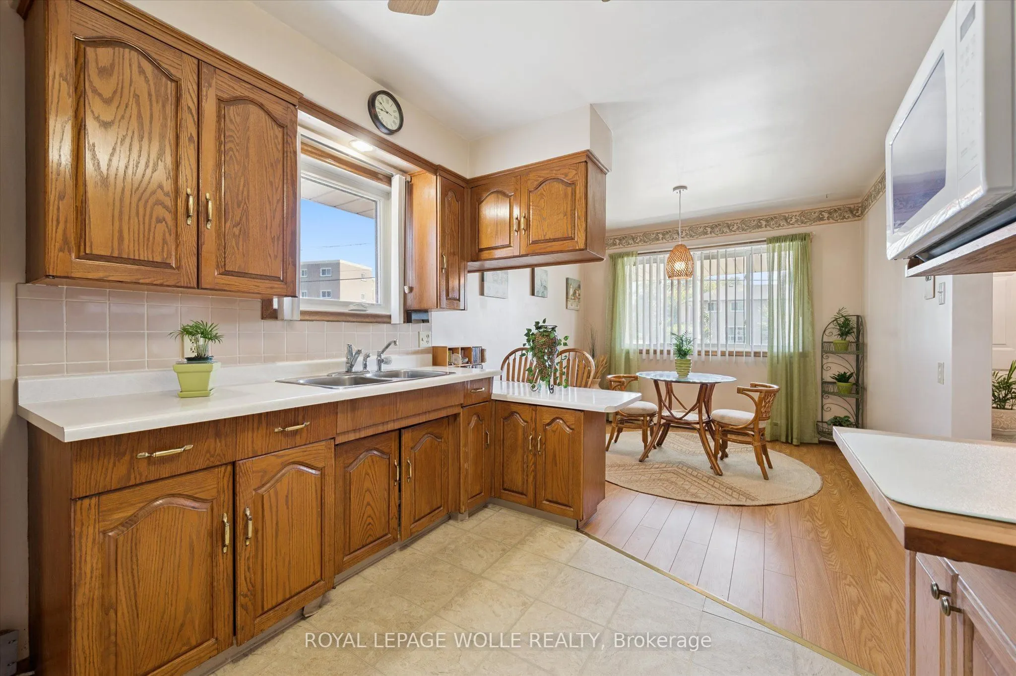 136 Fairway Road N