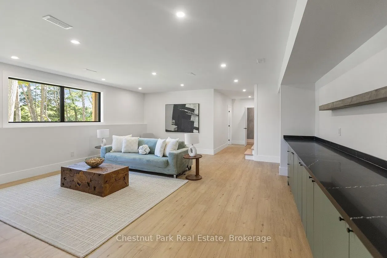 60 Hawkins Point Road
