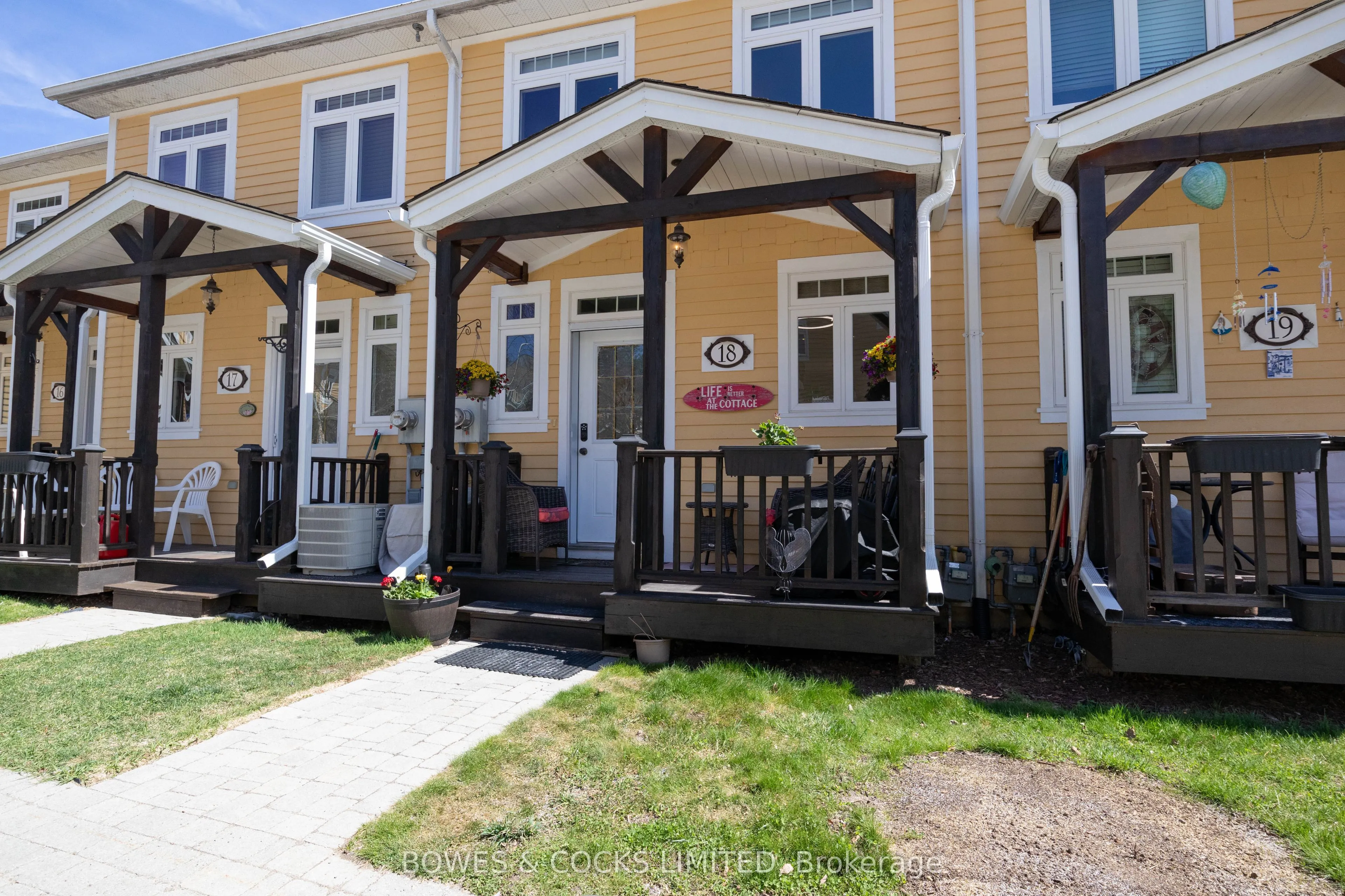 1579 Anstruther Lake Road, #18