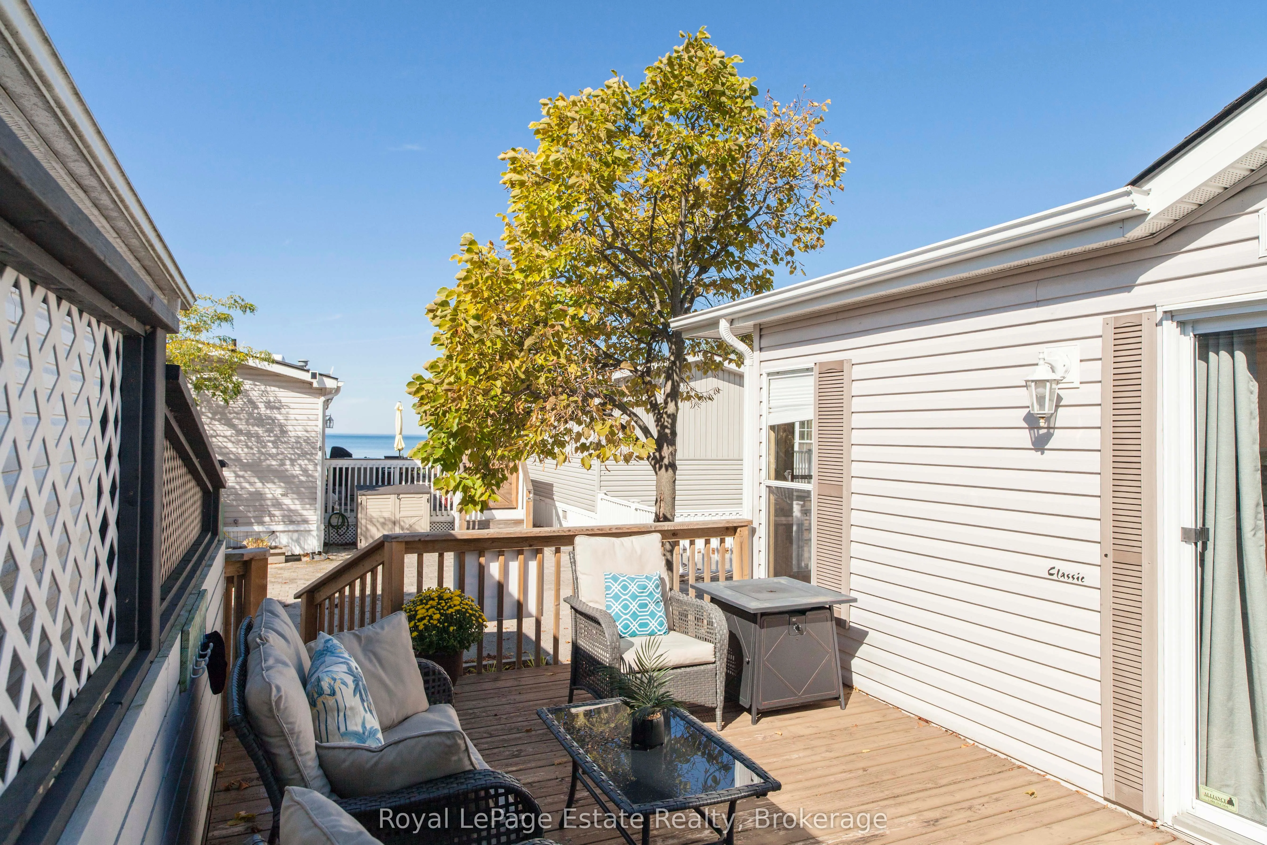 25 7th Avenue S, #22