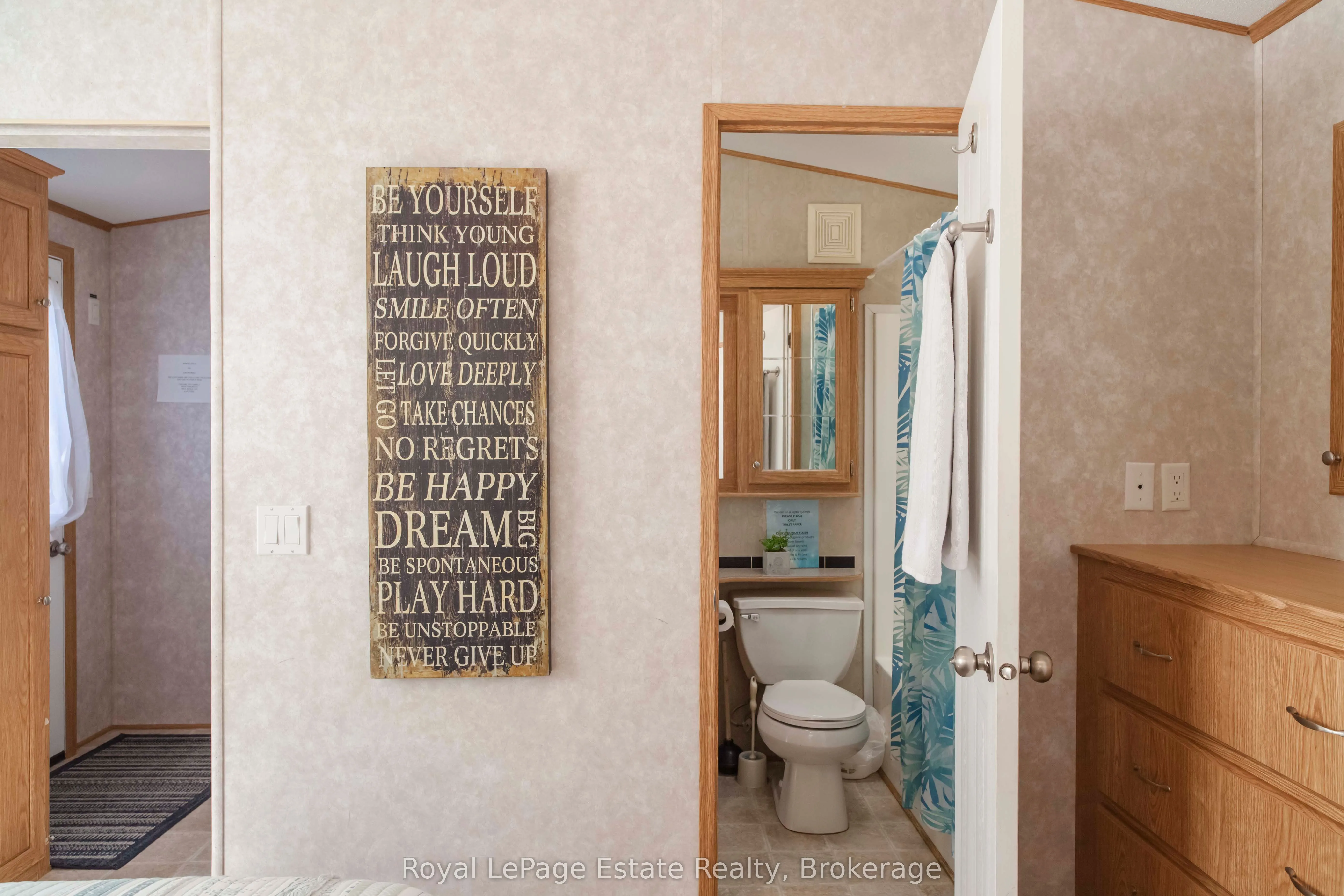 25 7th Avenue S, #22